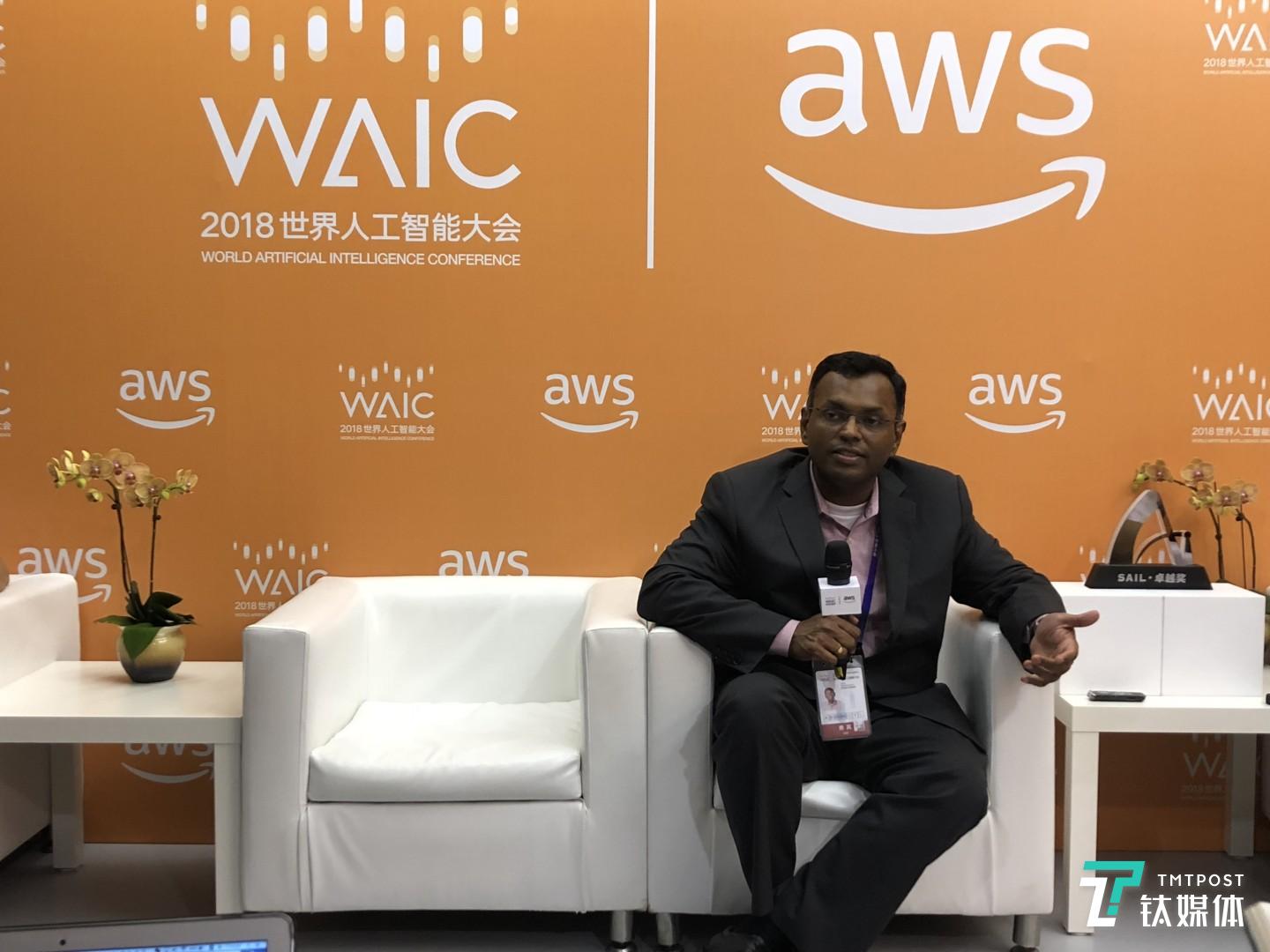 亚马逊 AWS副总裁接受钛媒体采访。拍摄：苏建勋