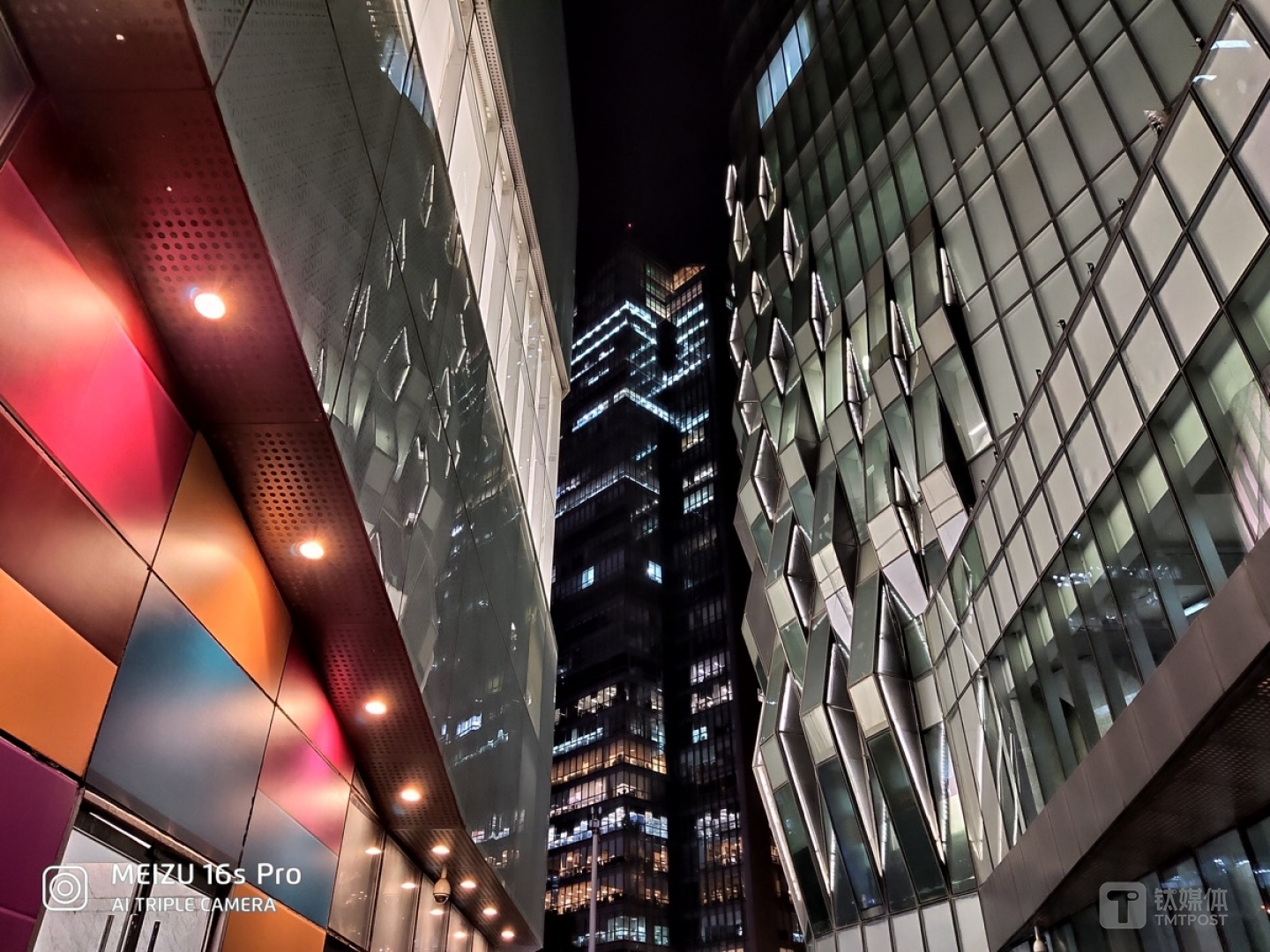 更多样张 焦距：2.24mm 光圈：f/2.2 快门速度：1/s ISO: