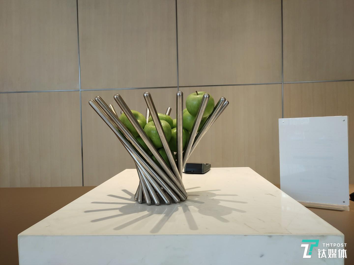 更多白天样张，焦距：4.74mm，光圈f/1.7，ISO：850