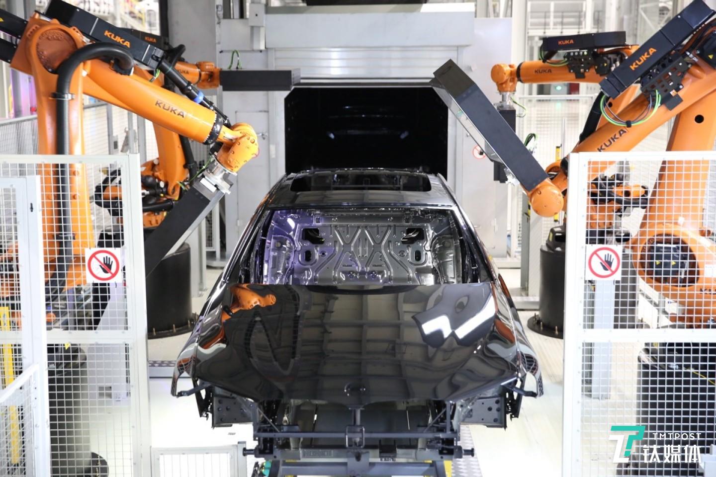 华晨宝马智能应用视觉识别技术 （涂装车间的自动缺陷检测系统）