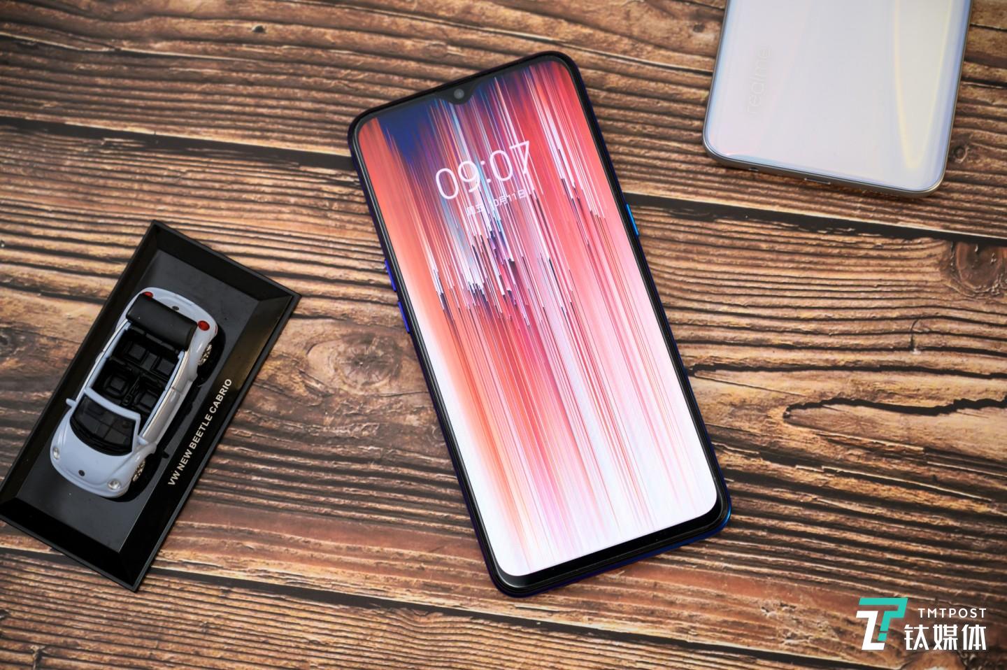 正面91.9%屏占比