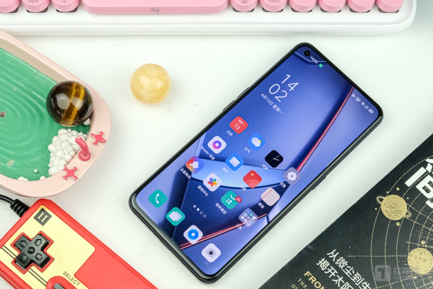 6.55英寸OLED屏幕