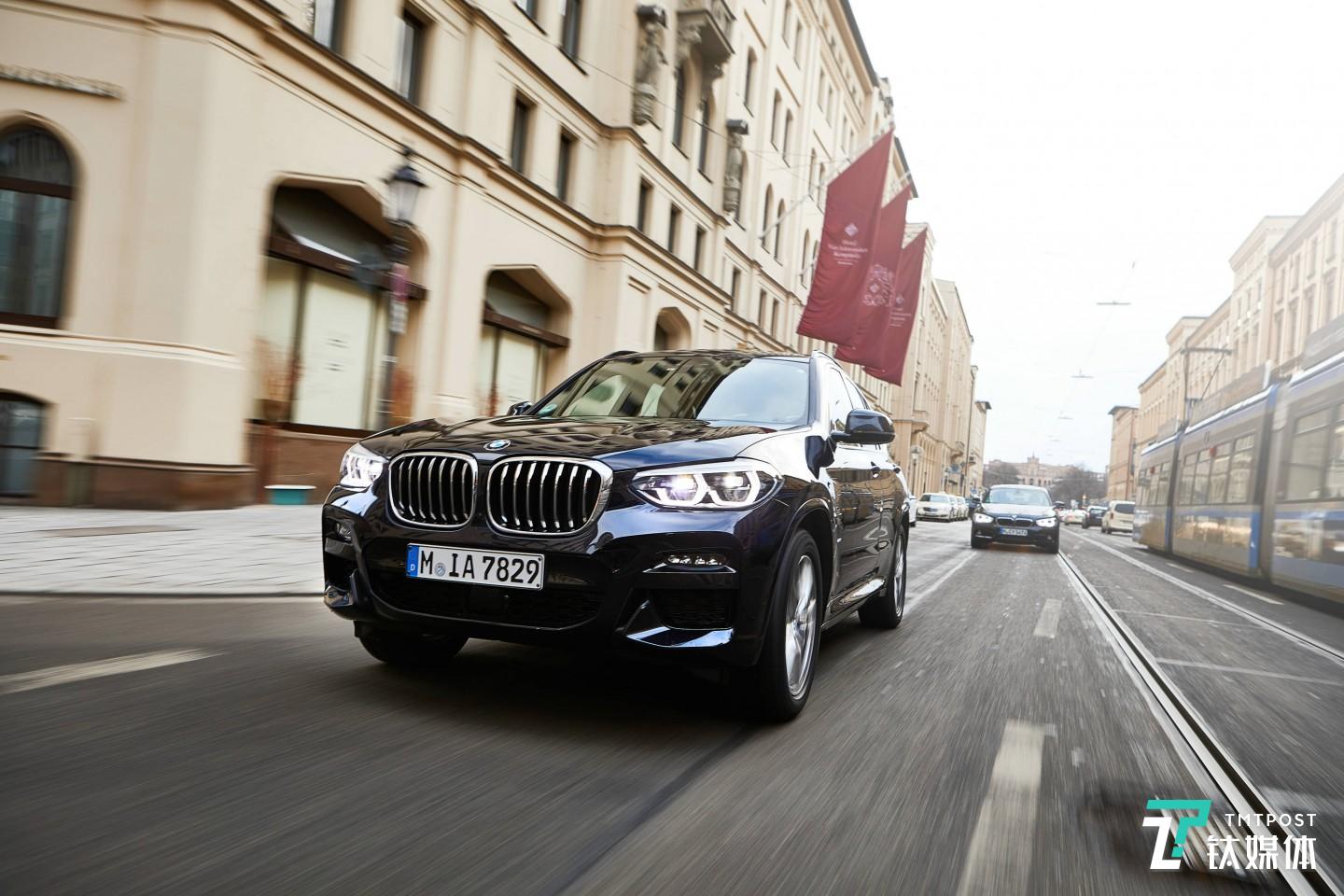 BMW iX3