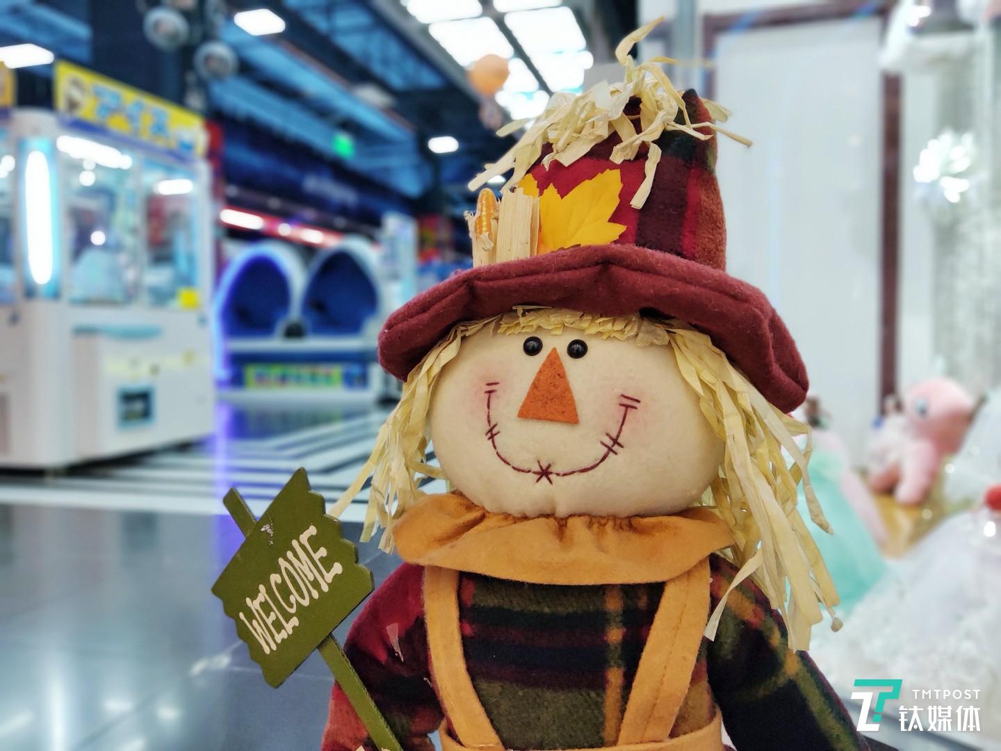 背景虚化 焦距：4.28mm 光圈：f/1.8 快门速度：1/35s ISO:120