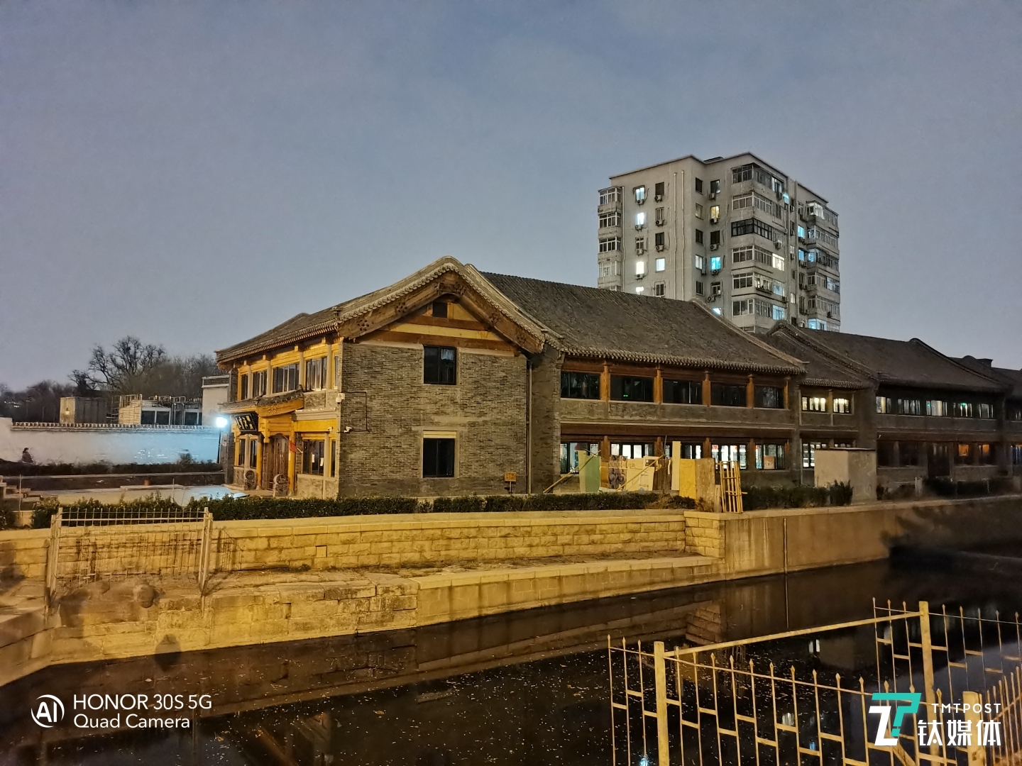 开启夜景模式之后的样张