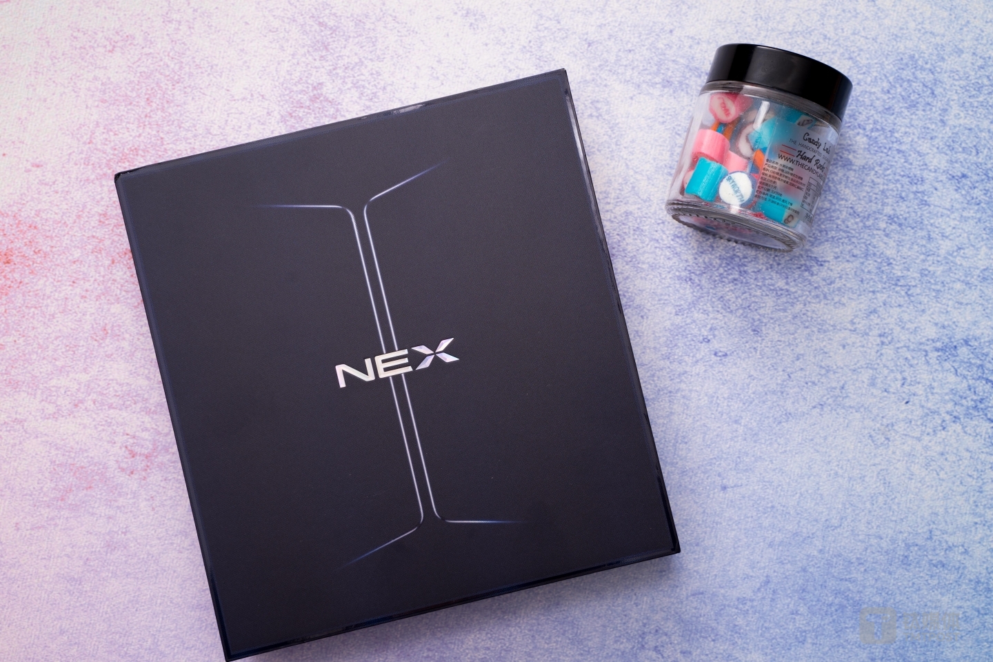 vivo NEX双屏版不像是全面屏的探索，而像是对双屏应用的尝试