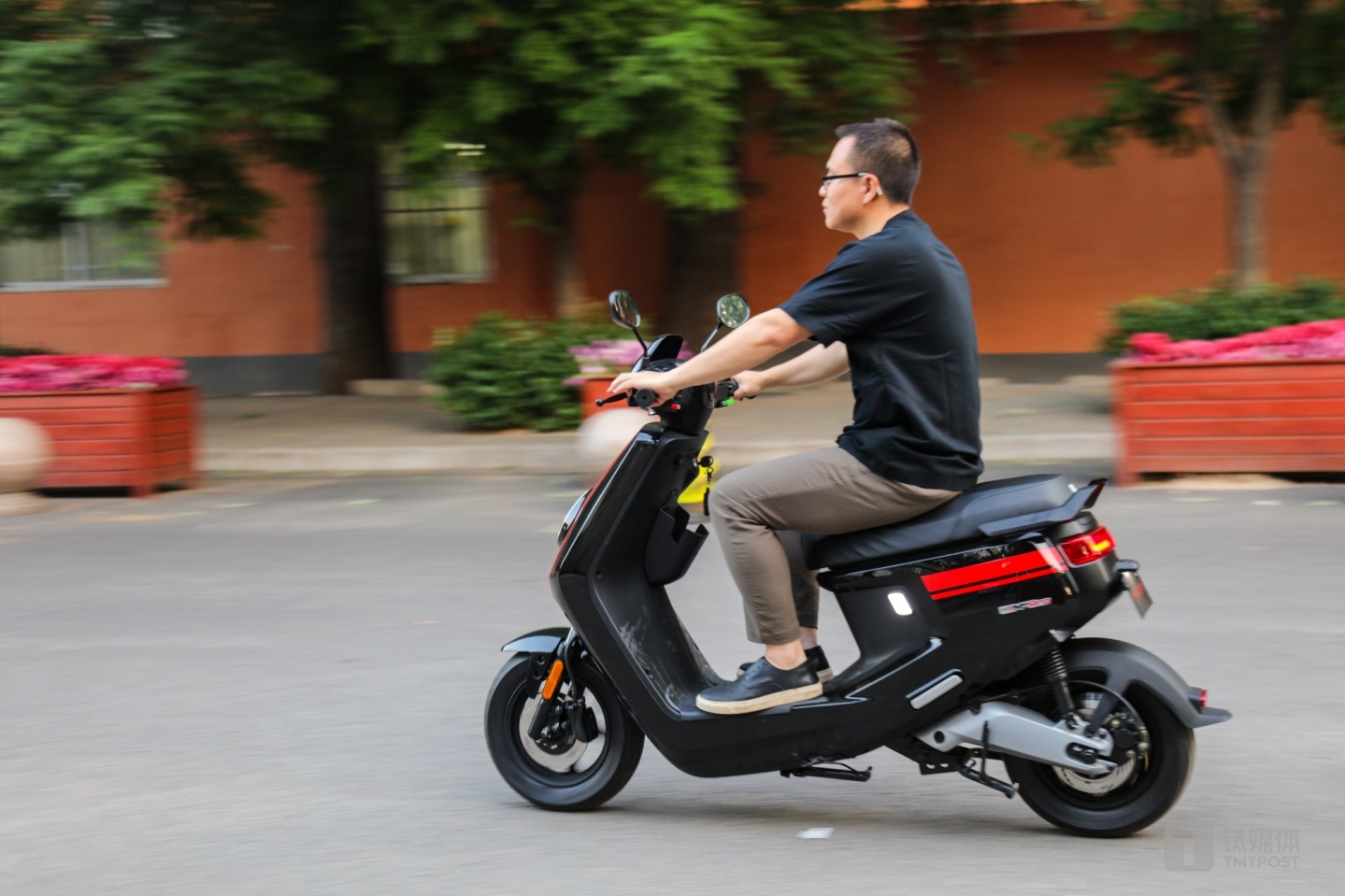 骑行时候建议还是要带上头盔