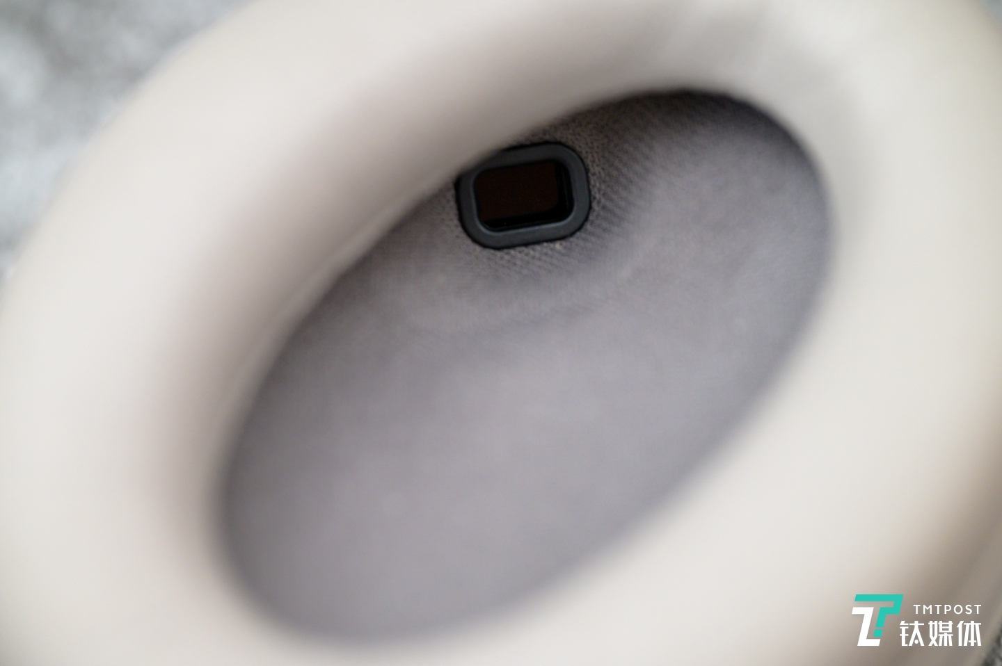 全新的佩戴监测