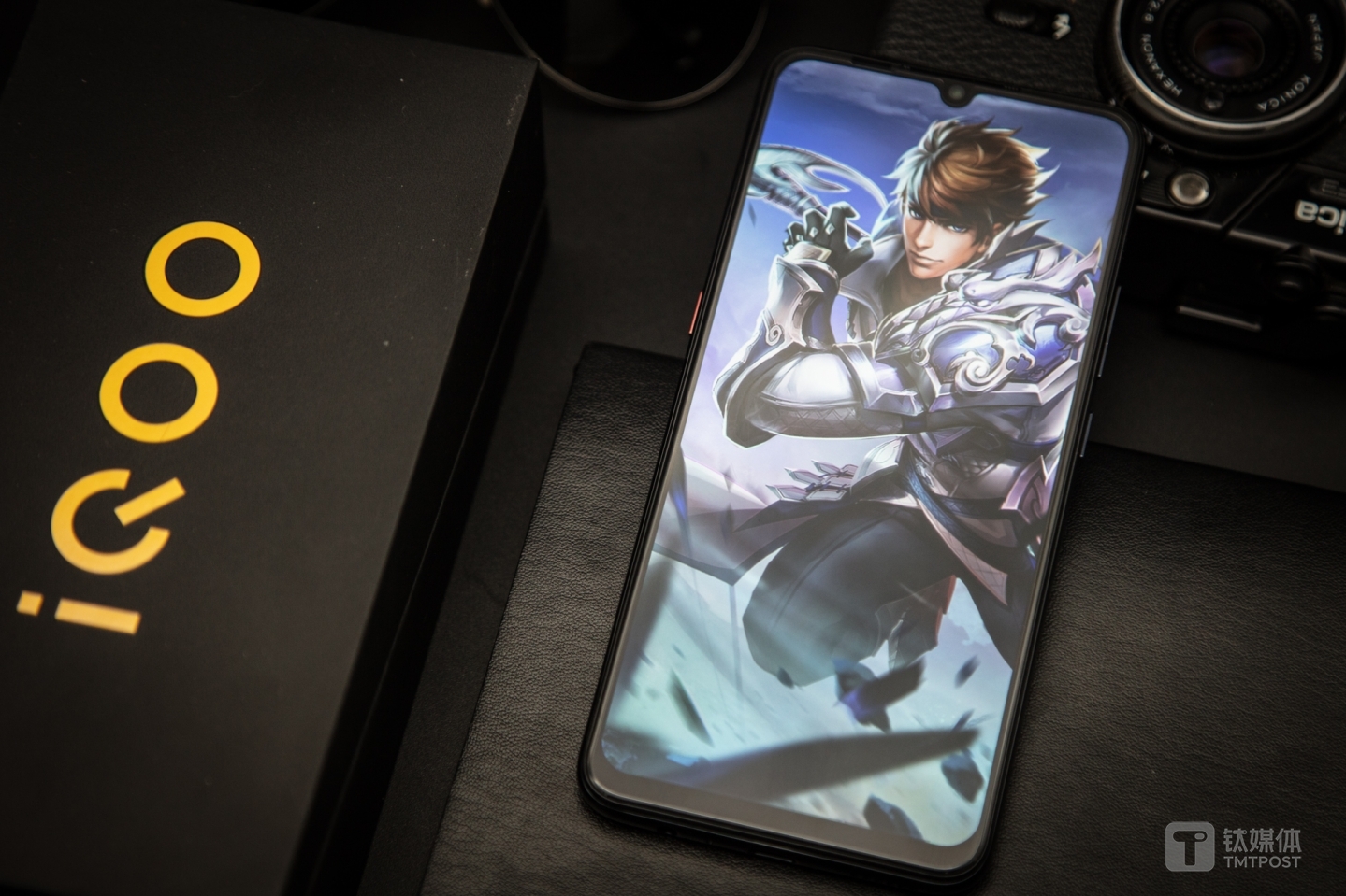 6.38英寸Super AMOLED水滴屏