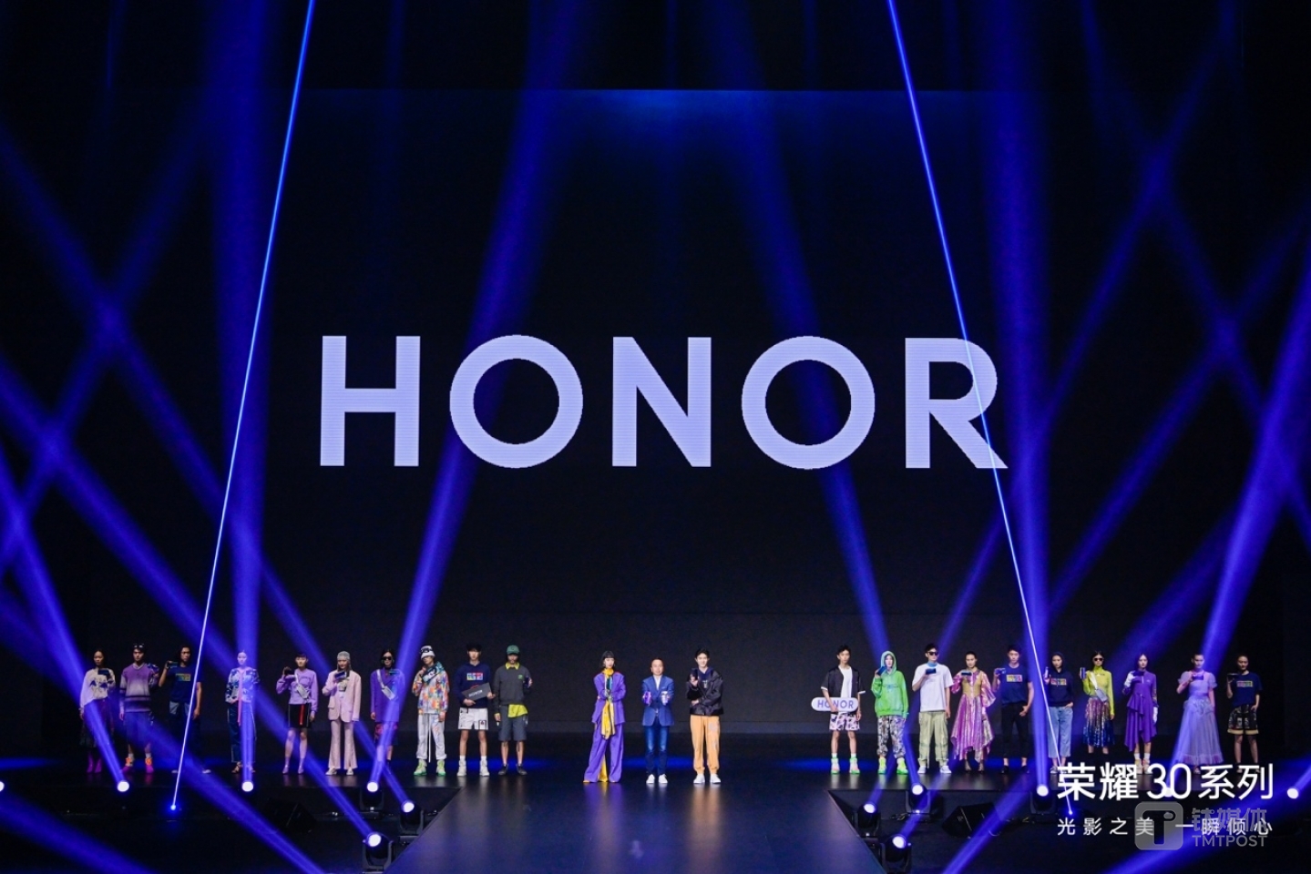 荣耀发布30系列手机