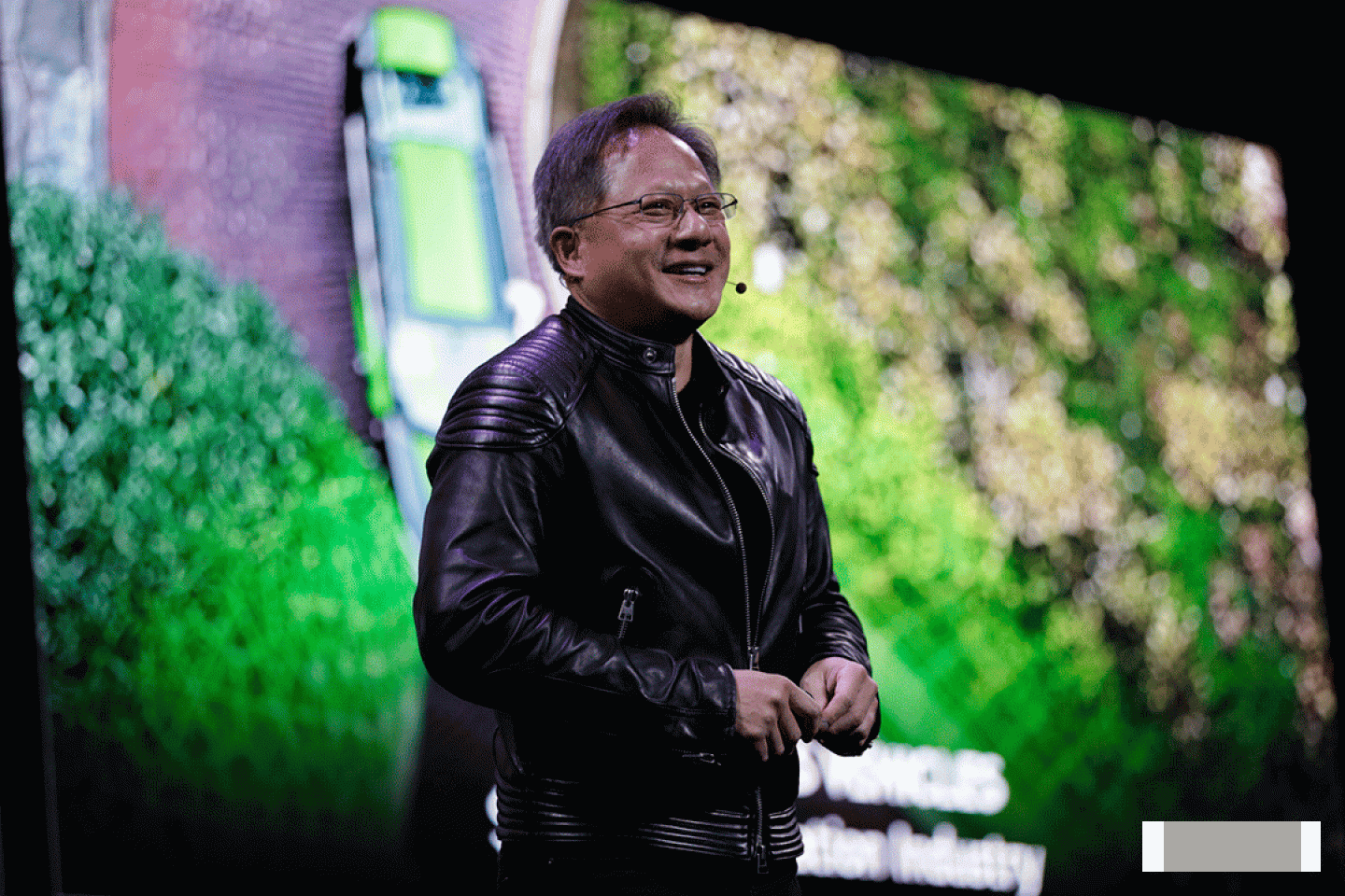 英伟达 CEO 黄仁勋