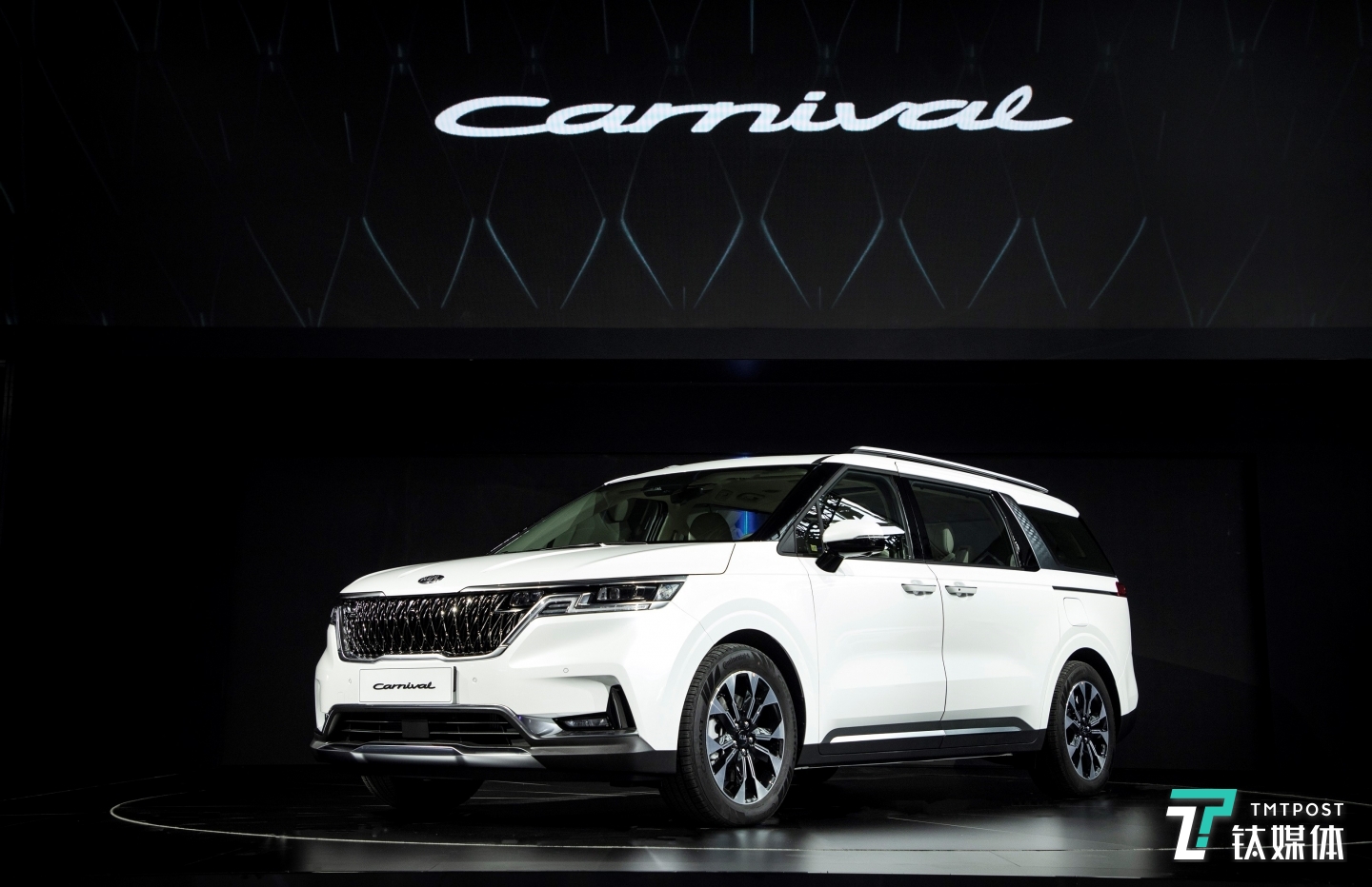 起亚第四代嘉华（Carnival）