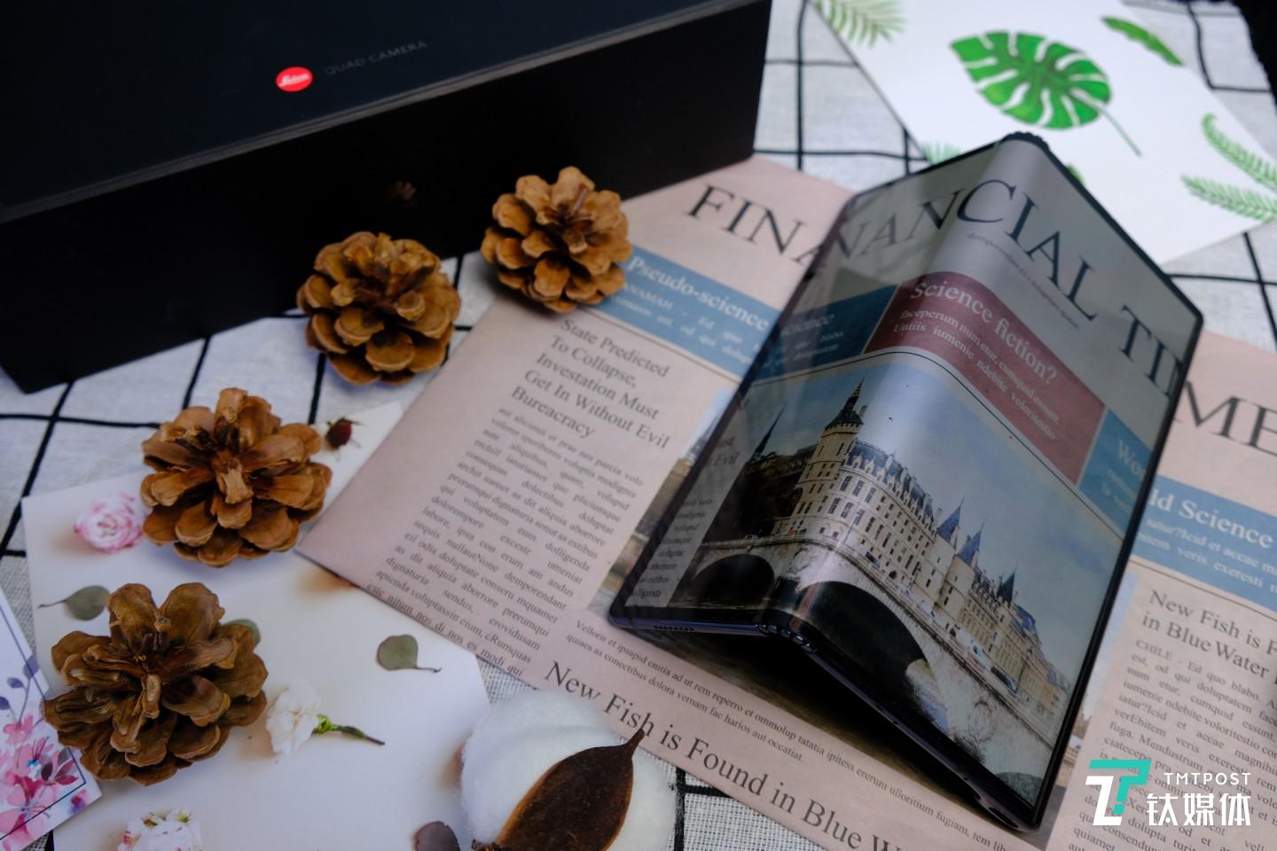 折叠状态的Mate X