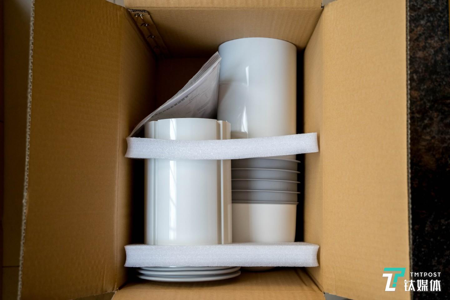 全部安装配件都在包装内，无需单独购买