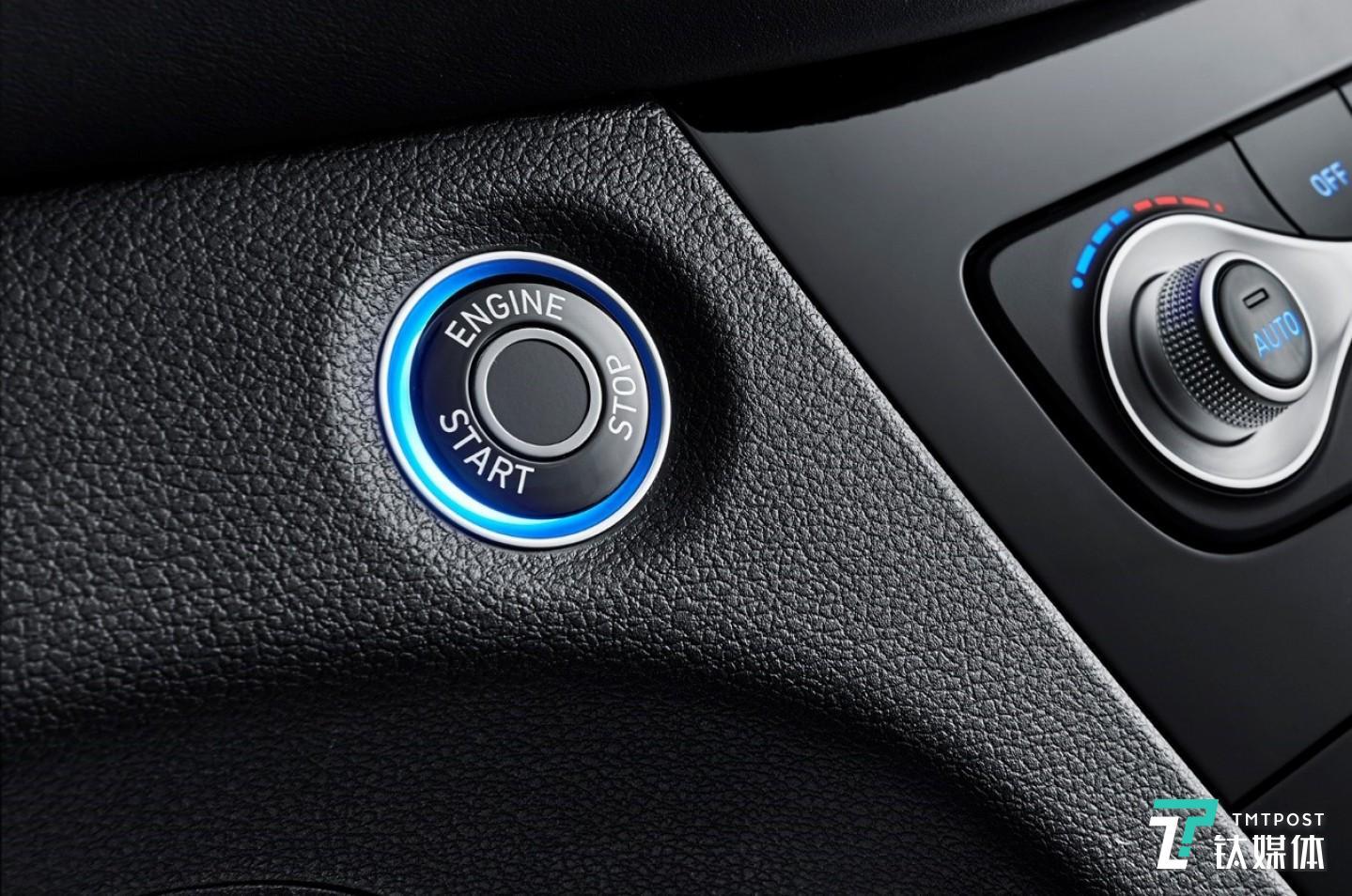 指纹识别系统不仅能够替代钥匙,而且可以根据不同指纹选择预设调整方案