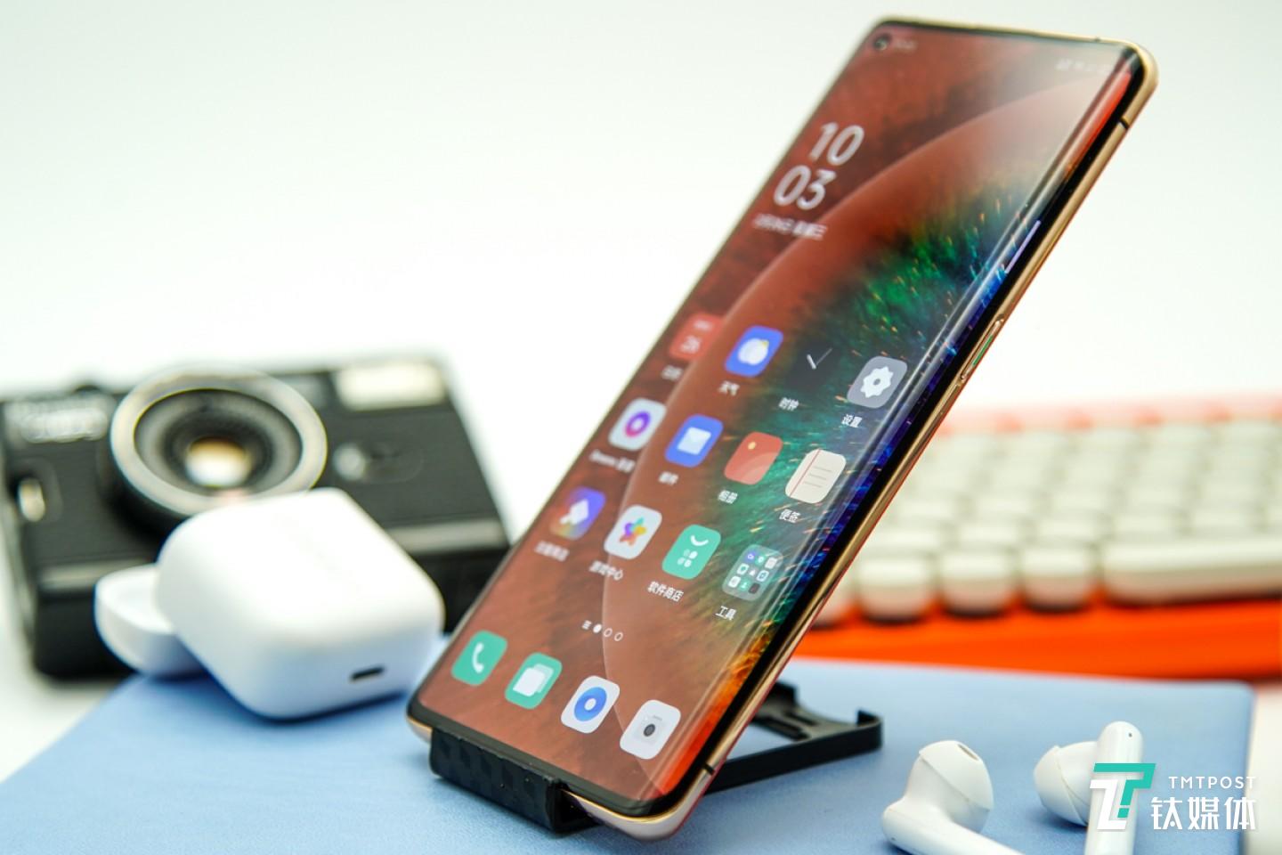 曲面 AMOLED 屏幕