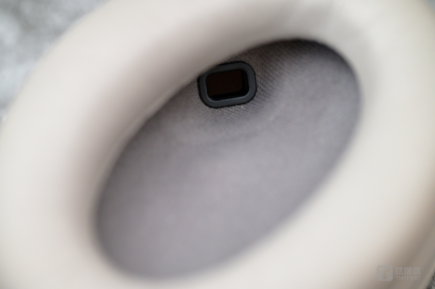 全新的佩戴监测