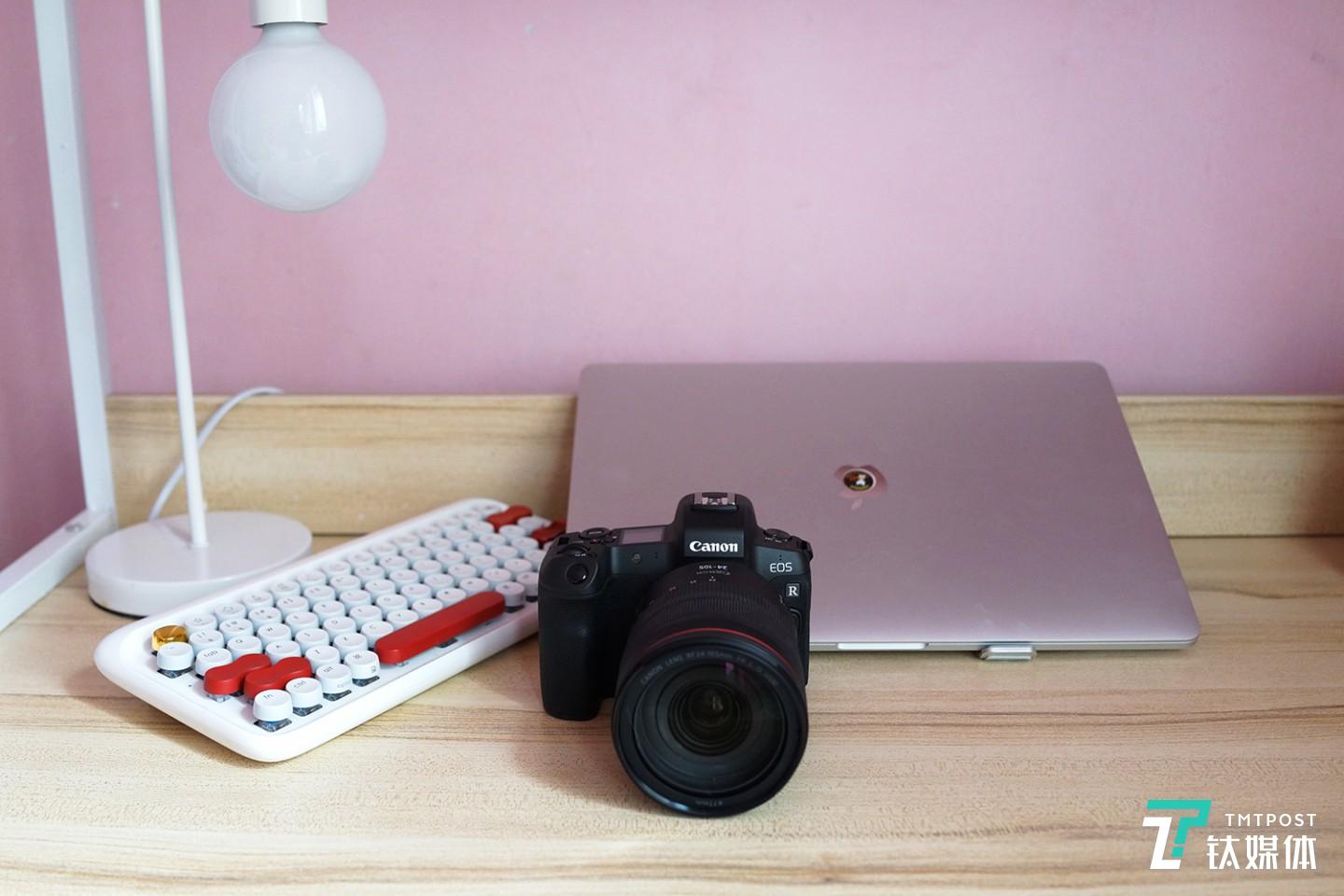 佳能EOS R长得像个小单反