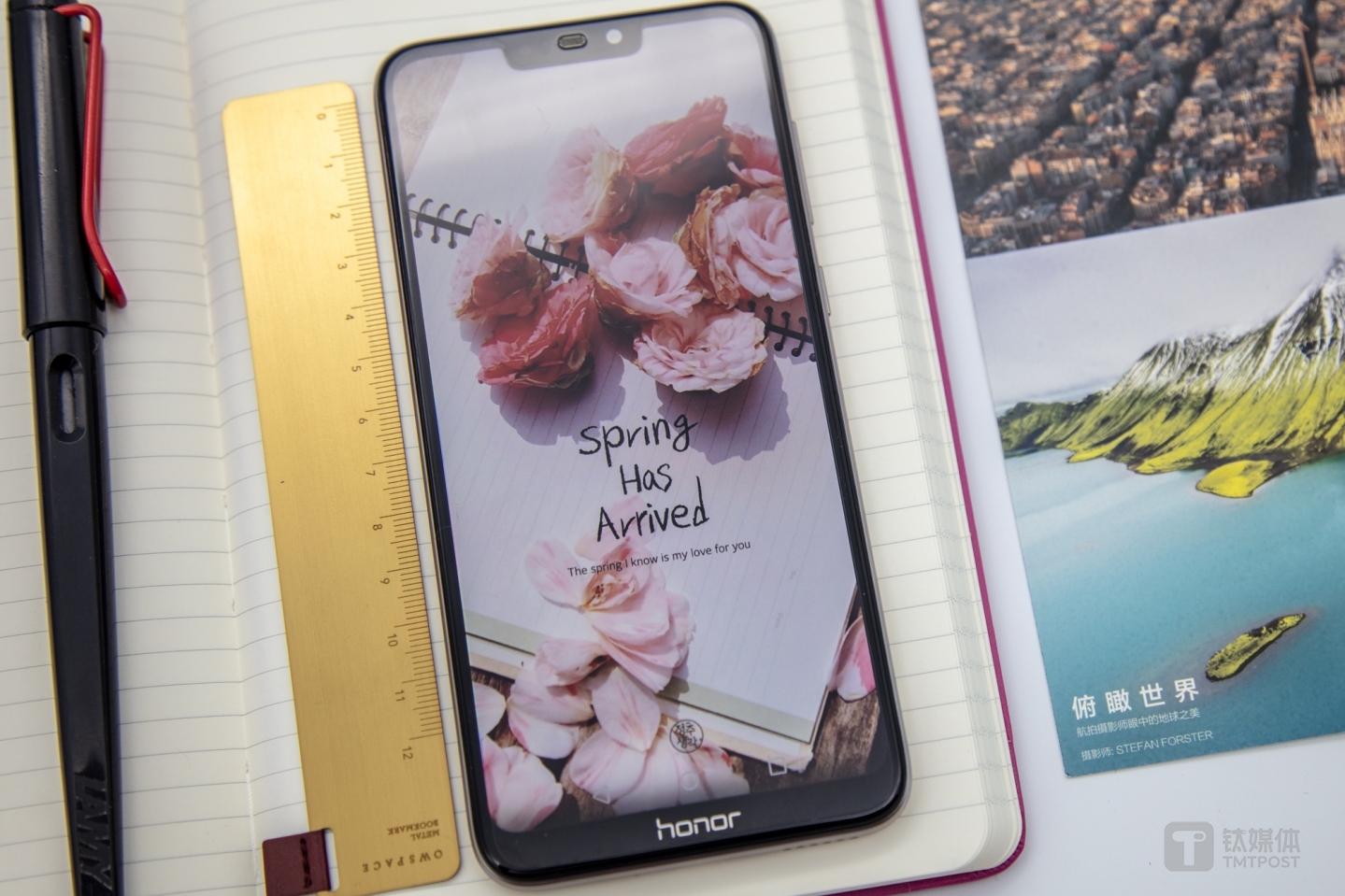 6.26英寸19:9比例屏幕