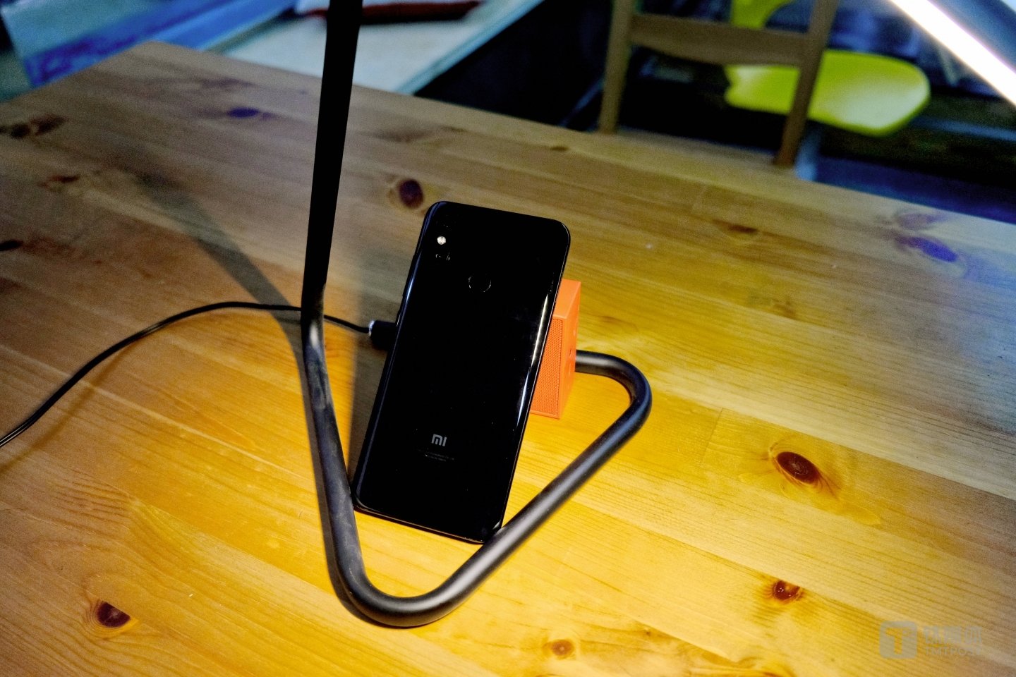 小米手机 8 背面