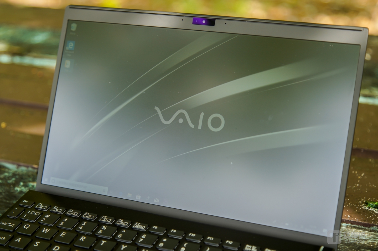 12.5英寸的Full HD屏幕