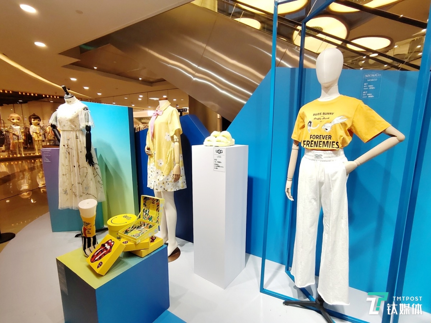 更多样张 焦距：mm 光圈：f/ 快门速度：1/s ISO: