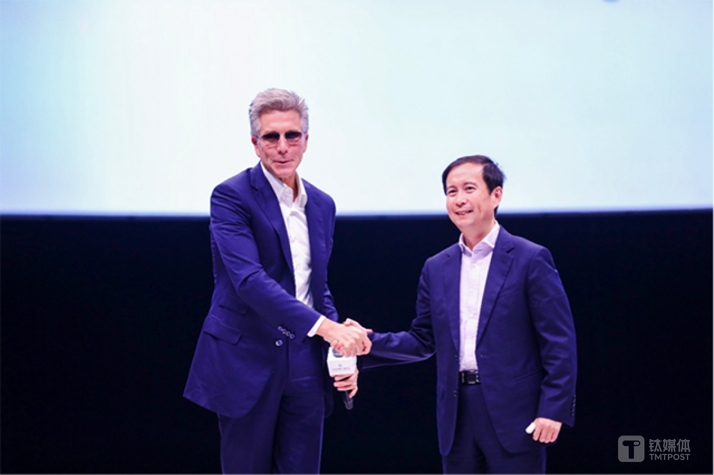 SAP 公司CEO孟鼎铭与阿里巴巴集团CEO张勇在今天举行的2018杭州云栖大会上共同宣布战略合作