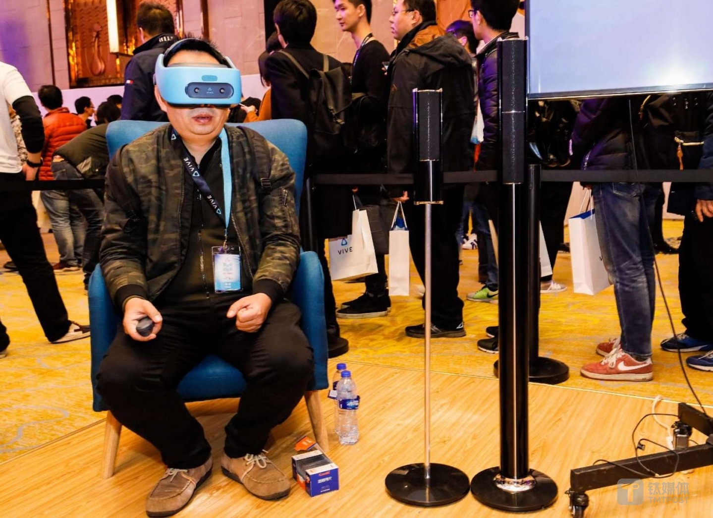 体验 Vive Focus 的用户