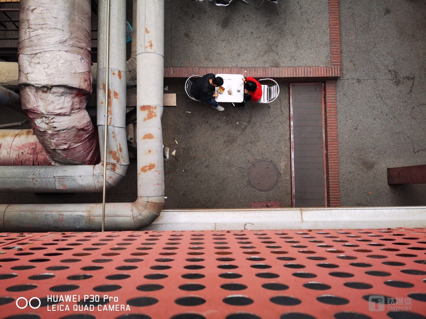 更多样张  焦距：mm（等效35mm焦距） 光圈：f/ 快门速度：1/s ISO: