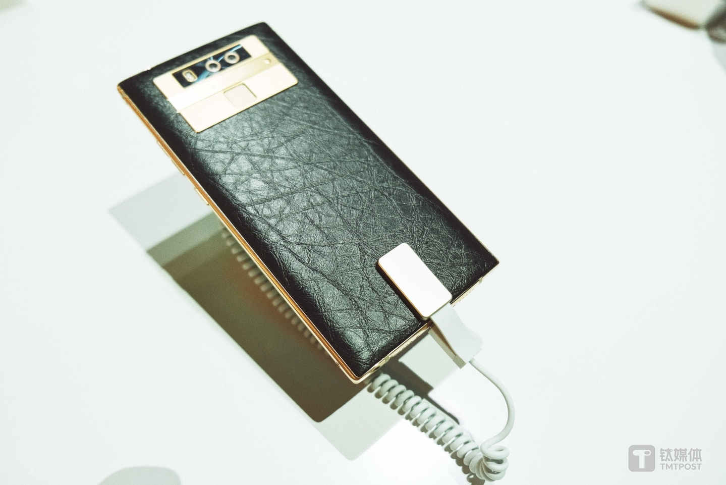 金立 M7 Plus-小牛皮后盖与镀金金属中框