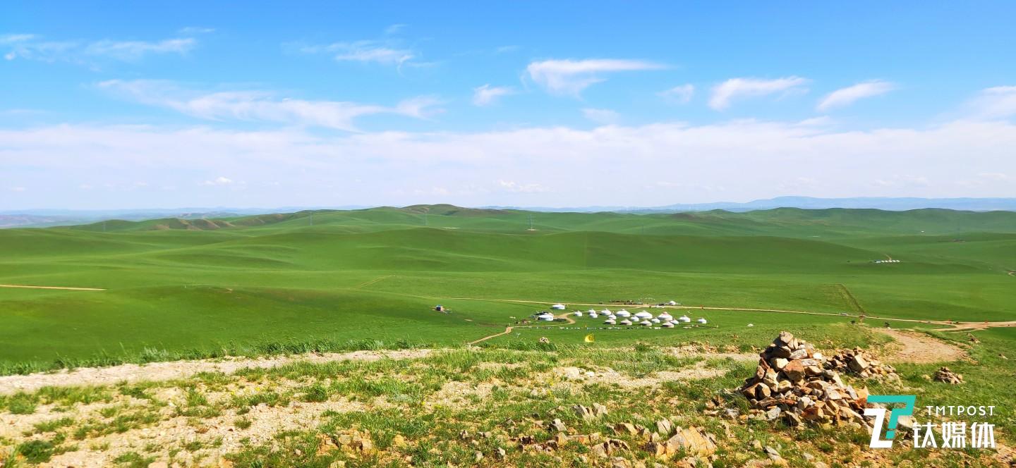 焦距：mm 光圈：f/ 快门速度：1/s ISO: