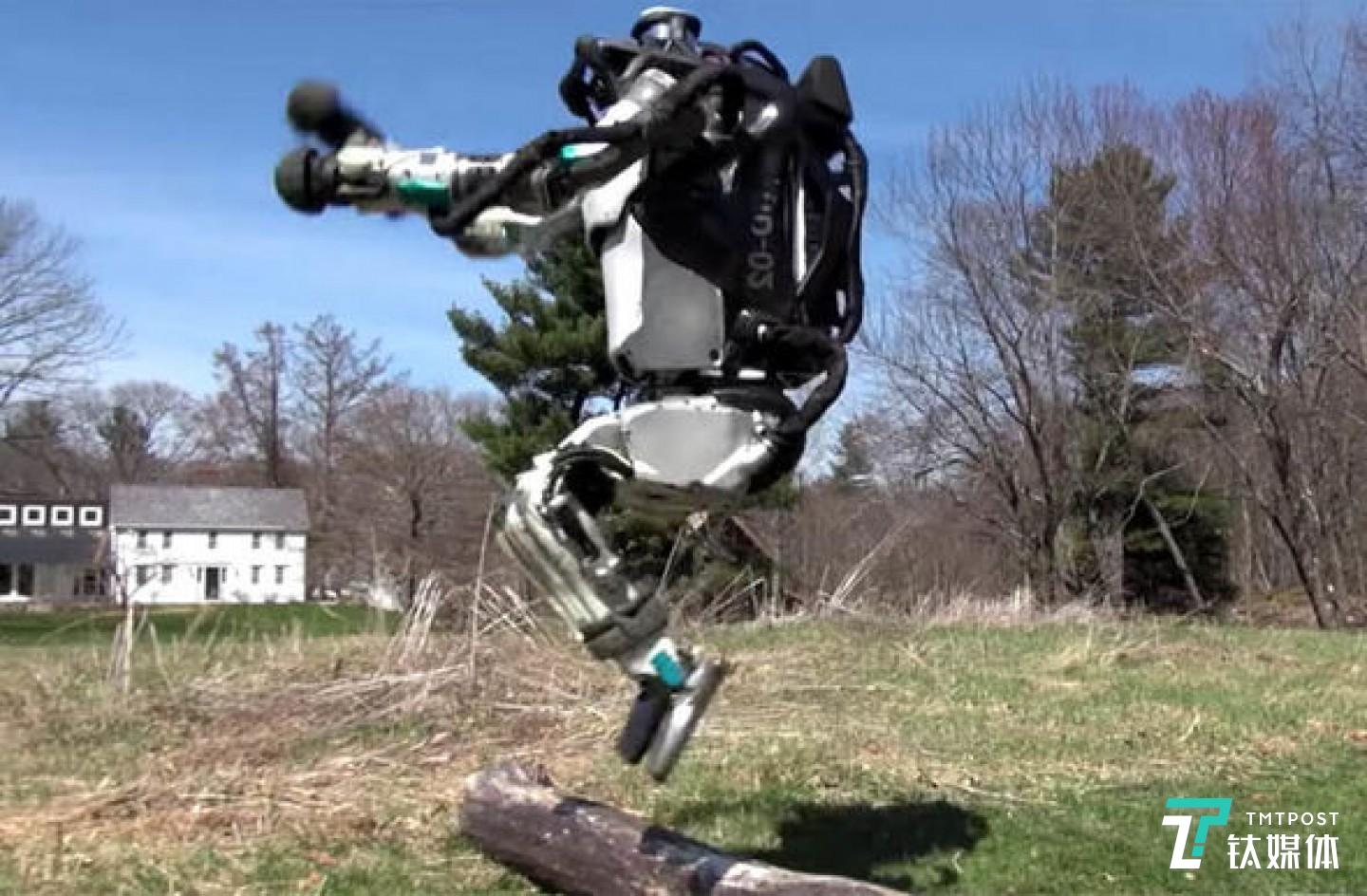 2019年，波士顿动力的机器人不断进化，吸引了全球科技行业的目光。（图/波士顿动力）