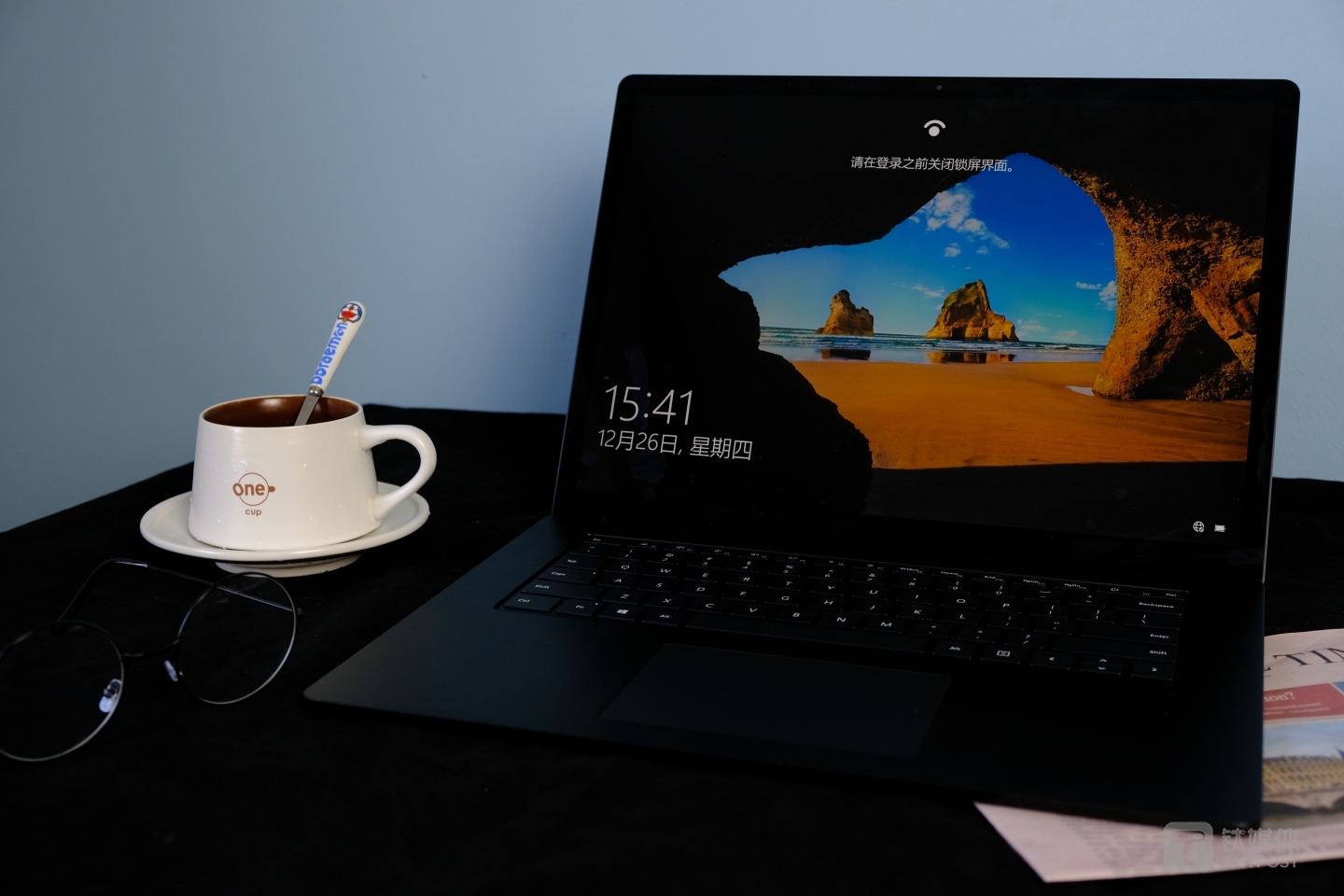 Surface Laptop 3正面图