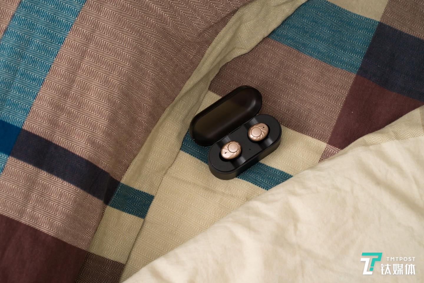 无线耳机更适合睡觉佩戴
