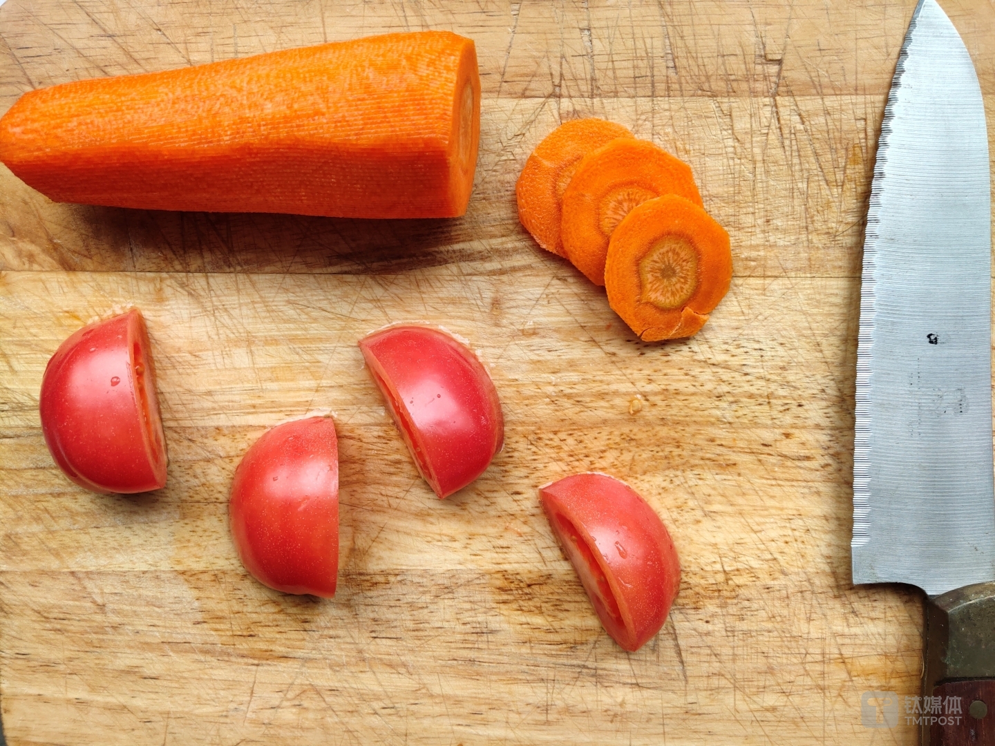 快门速度1/100s  光圈f/1.8  焦距4.35 毫米 ISO 60