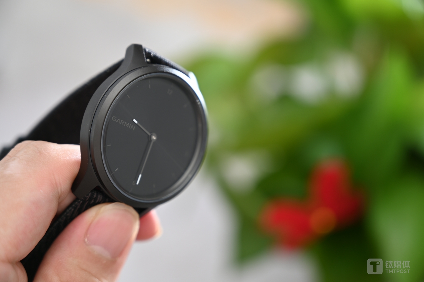 表盘处的弧度设计