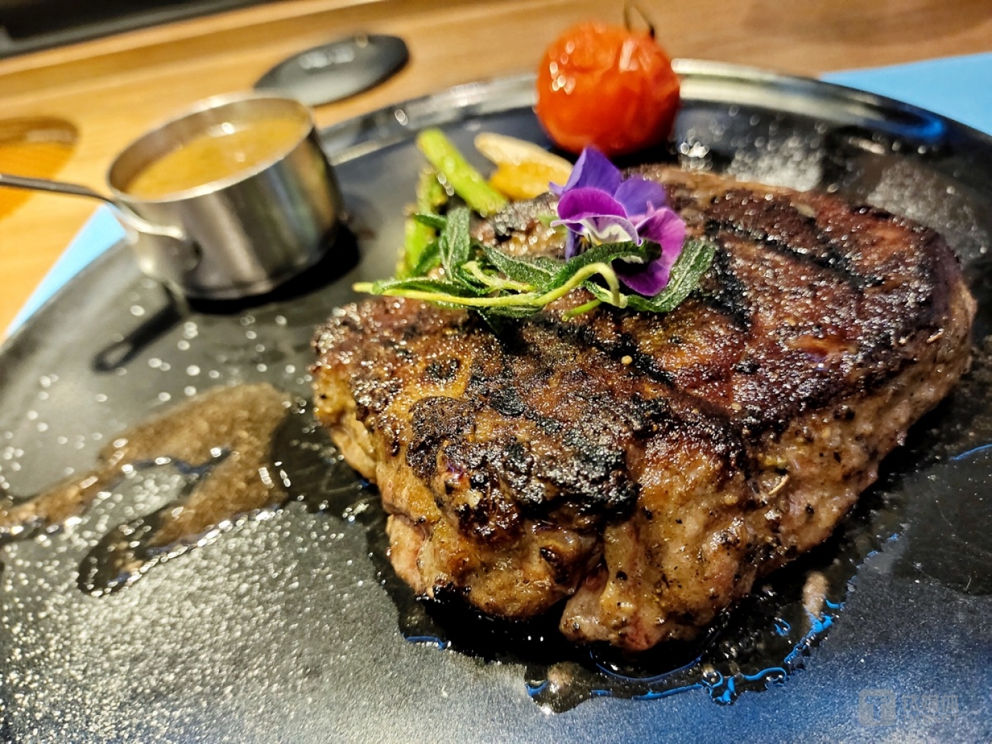 更多样张 焦距：mm 光圈：f/ 快门速度：1/s ISO: