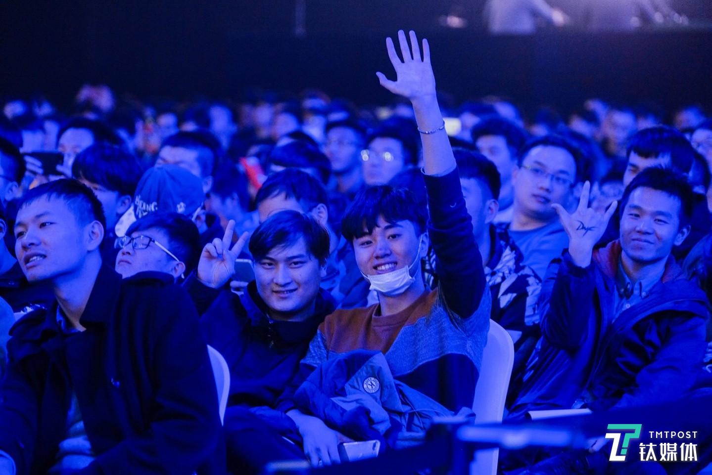 DNF嘉年華上的粉絲