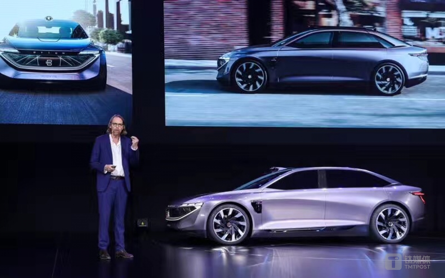 拜腾轿车概念车