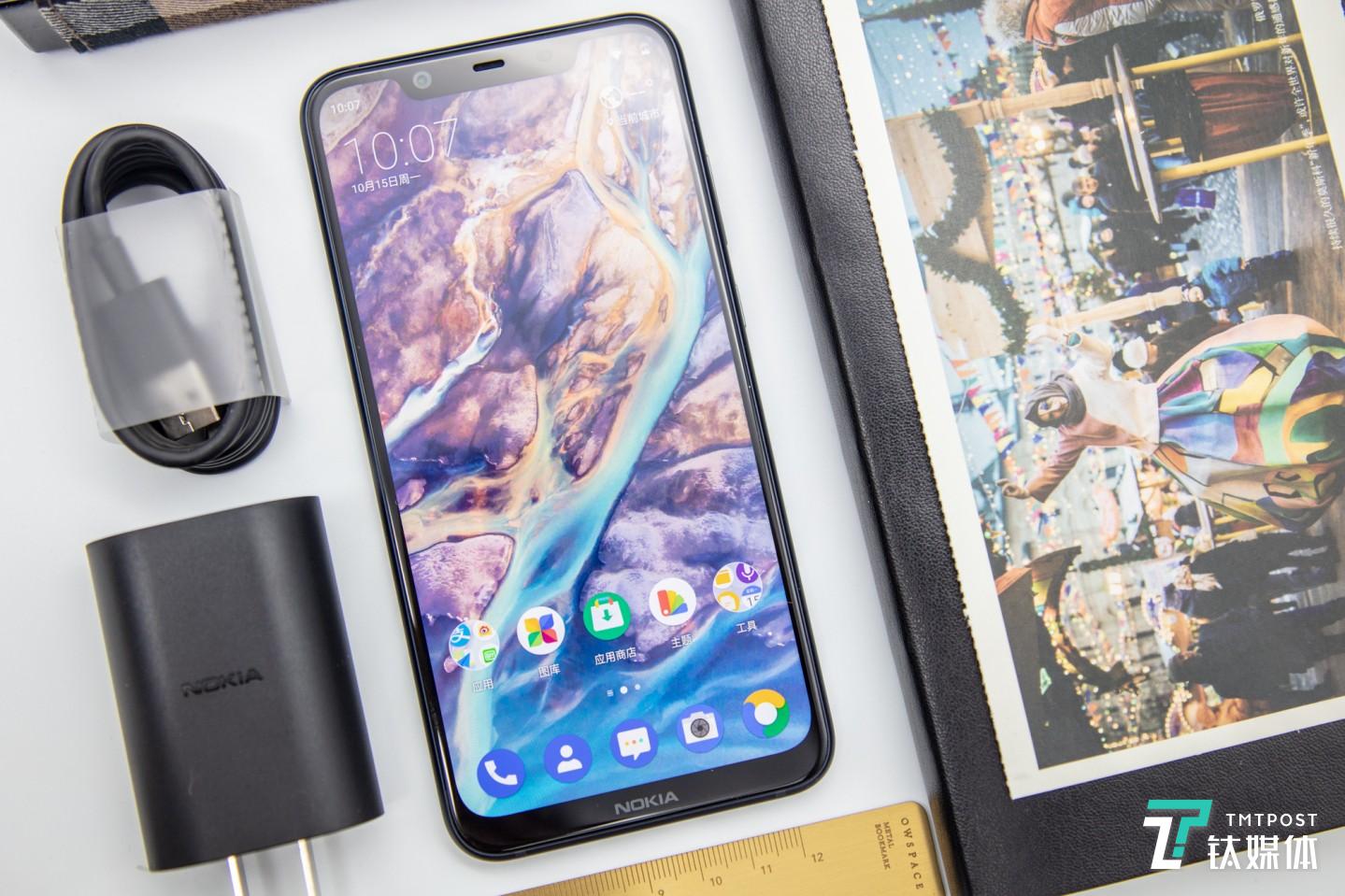 诺基亚X7智能手机