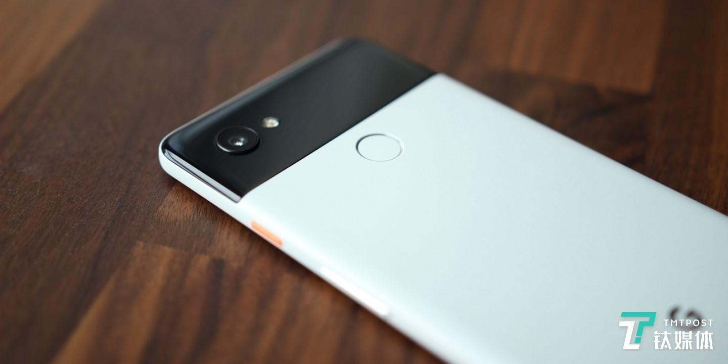 Pixel 3 系列背面