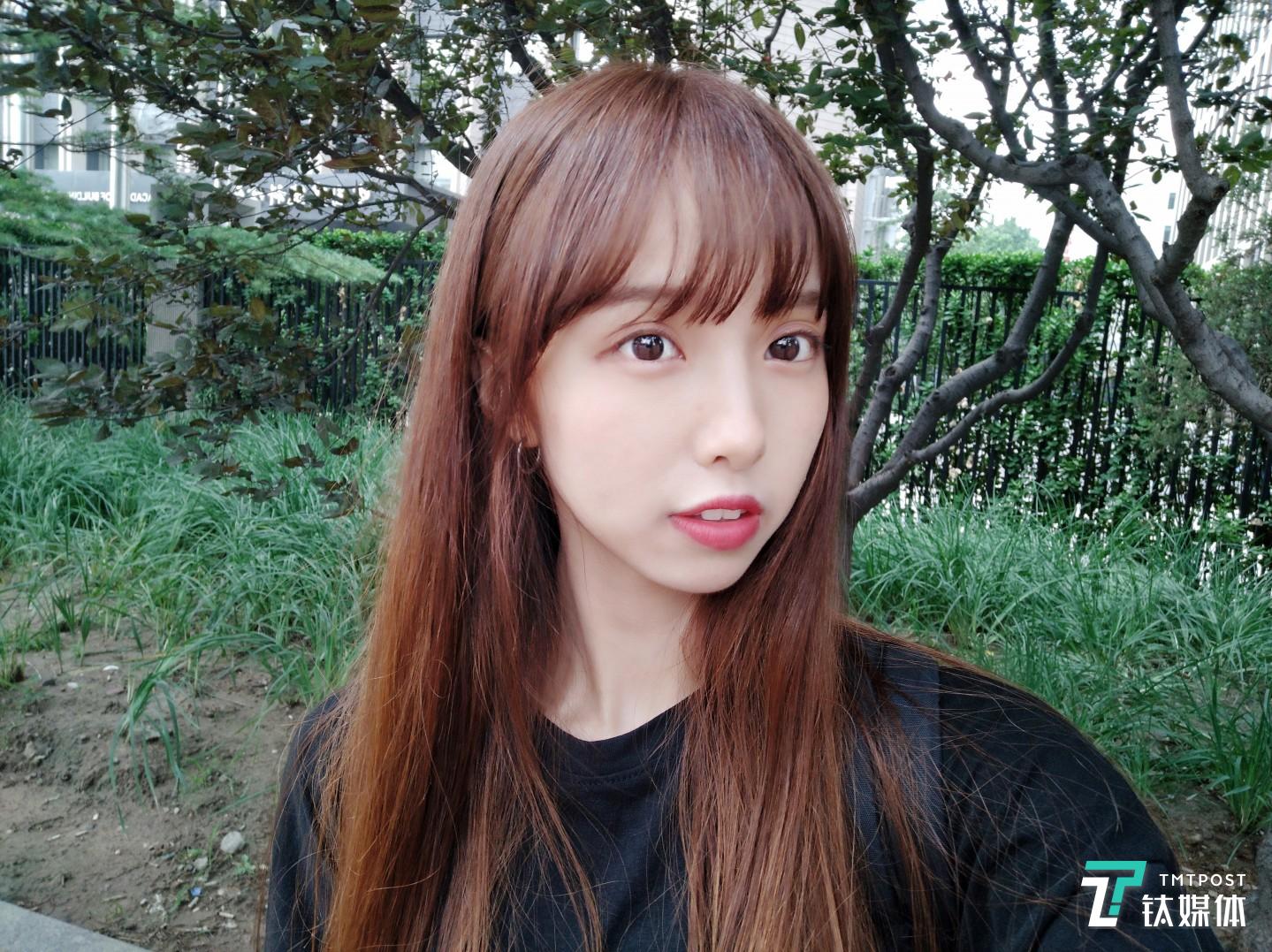 焦距：mm 光圈：f/ 快门速度：1/s ISO: