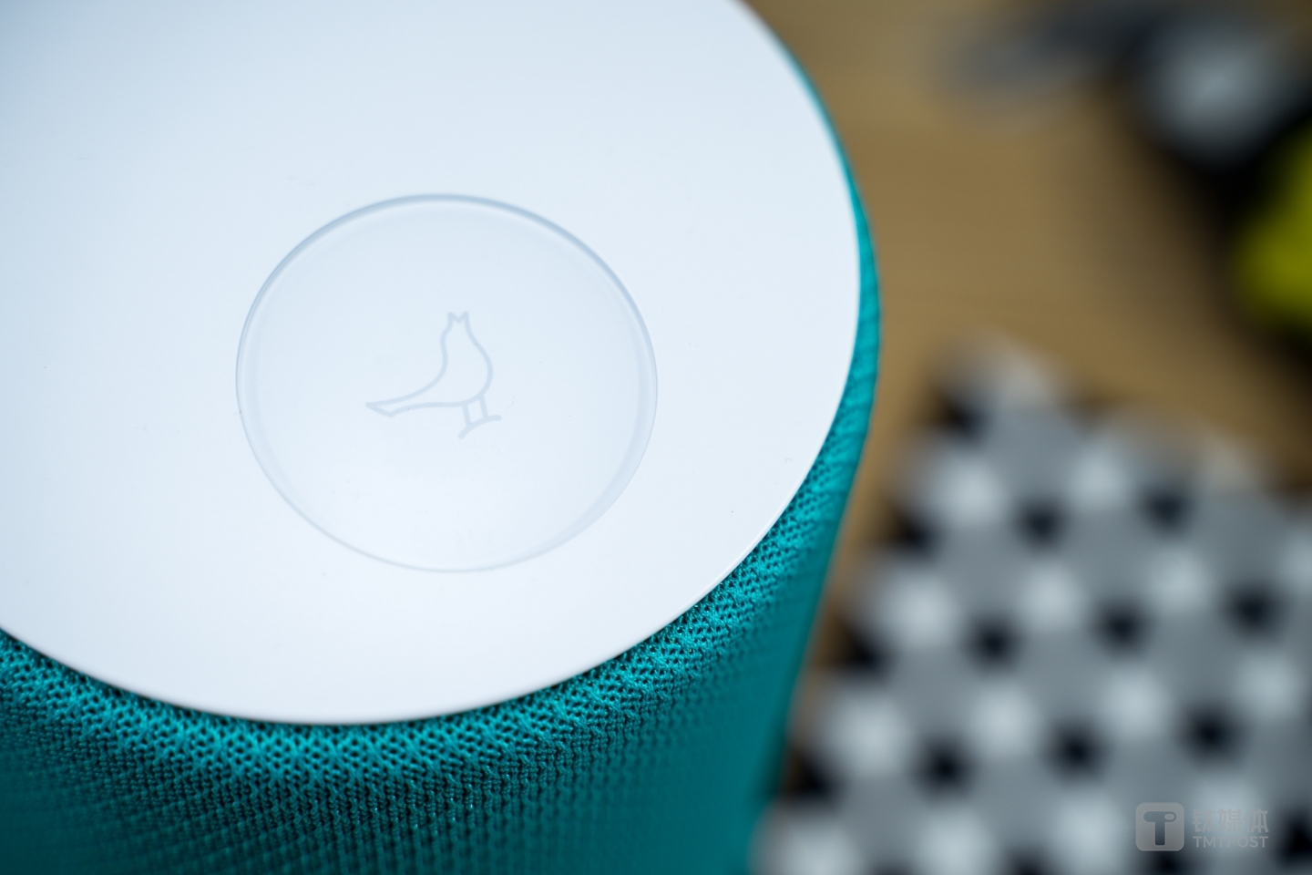 顶部触控、显示区域