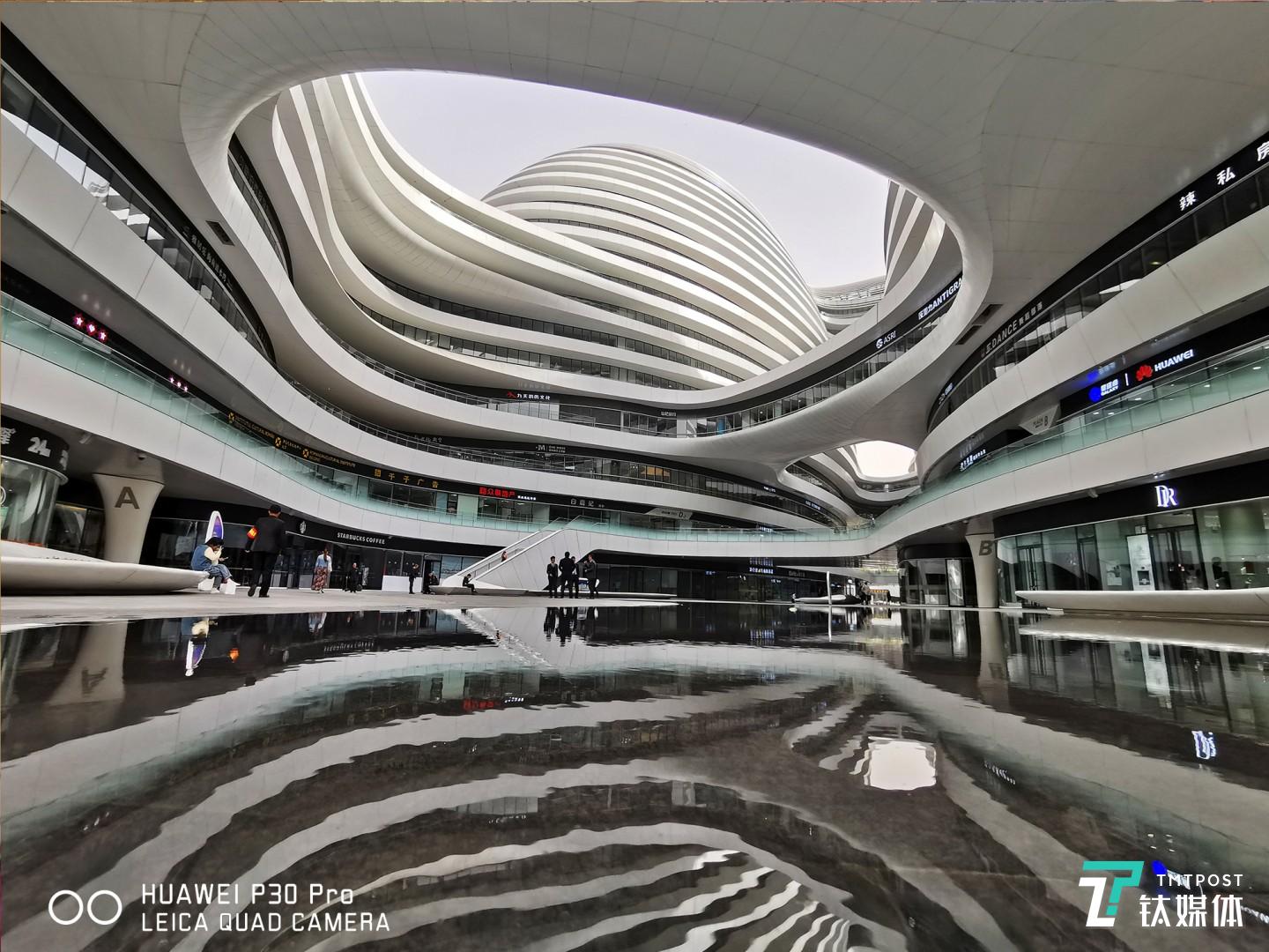 更多样张  焦距：mm（等效35mm焦距） 光圈：f/ 快门速度：1/s ISO: