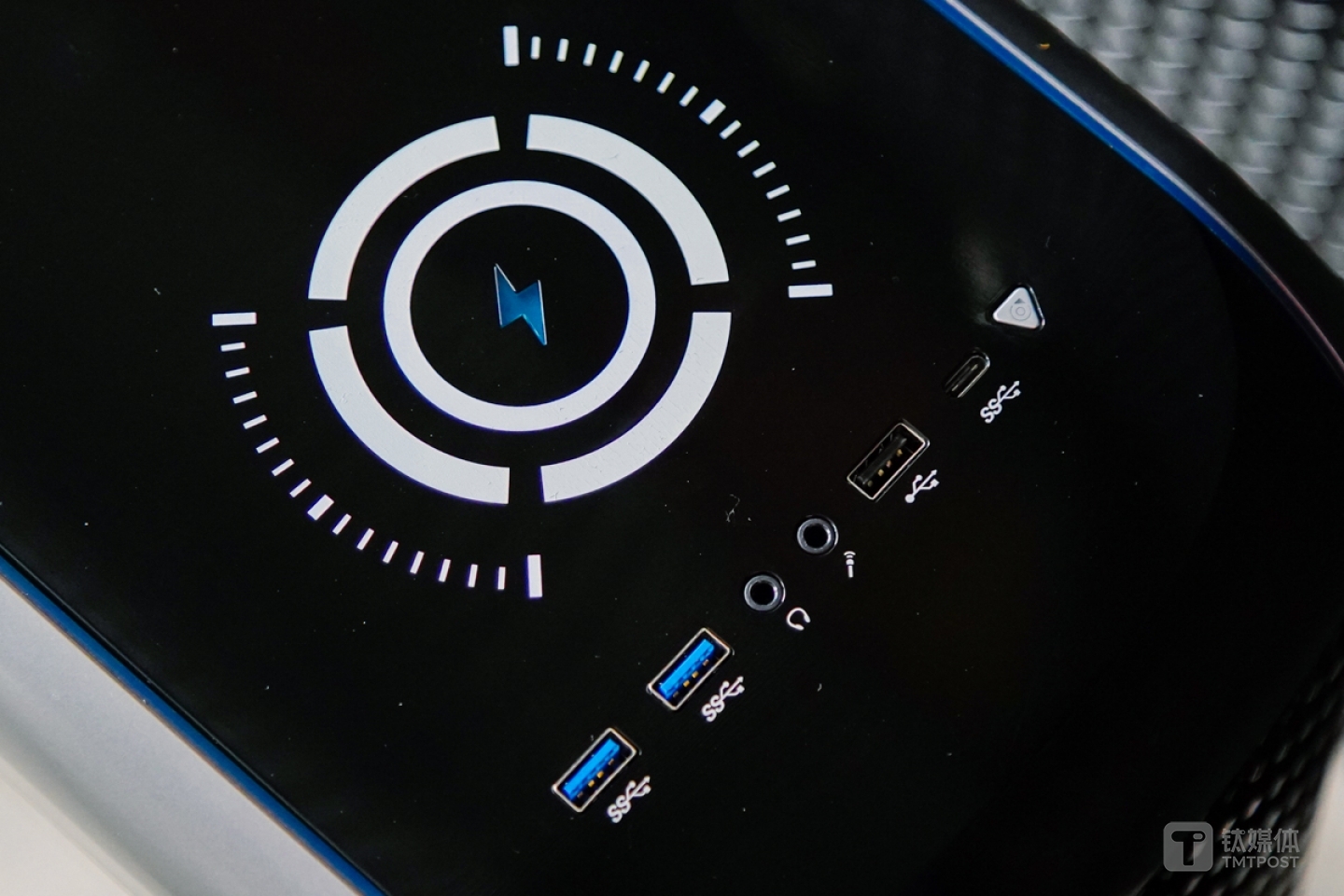 QI无线充电面板