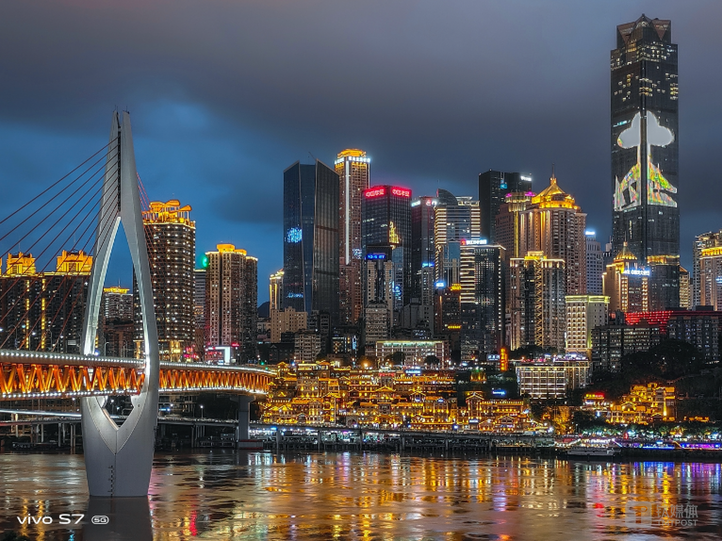 后置摄像头-夜景样张