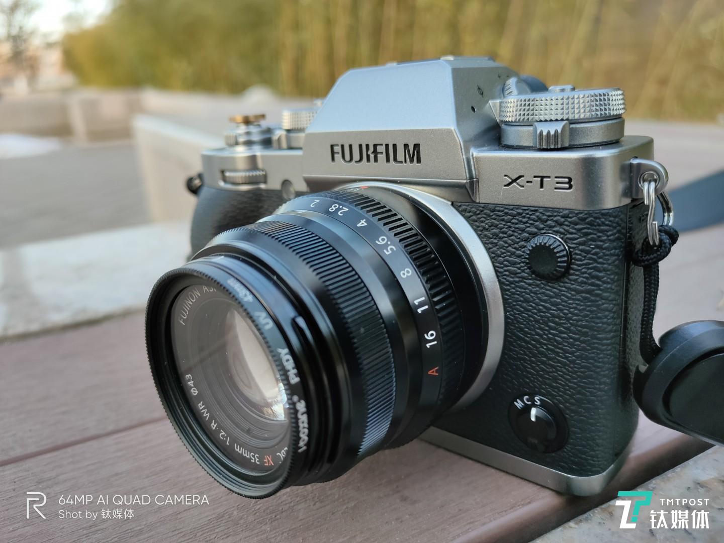 微距样张 焦距:5.58 毫米;光圈:f/1.8;快门速度:1/100。