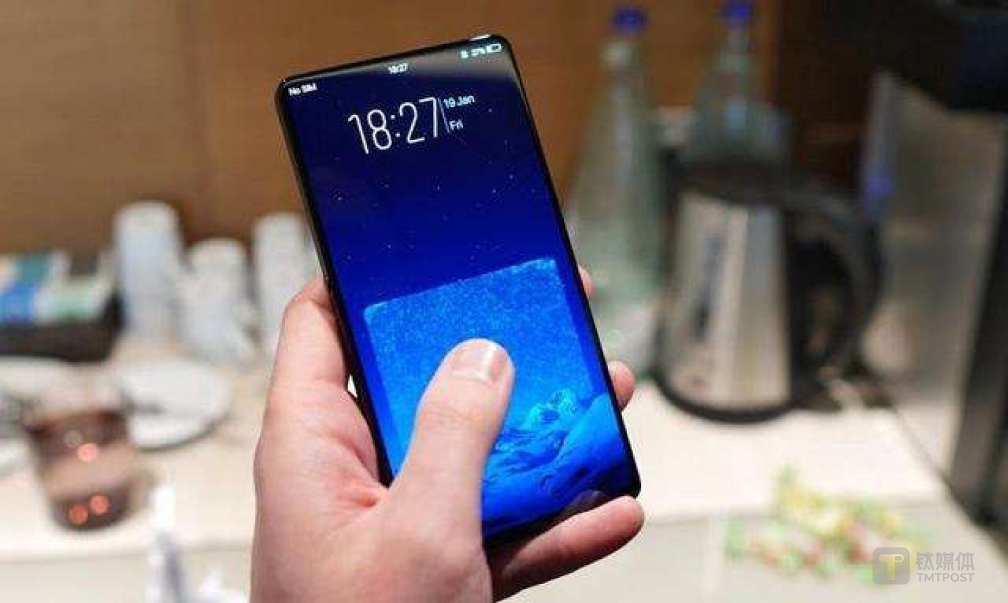 更大范围的屏下指纹解决方案