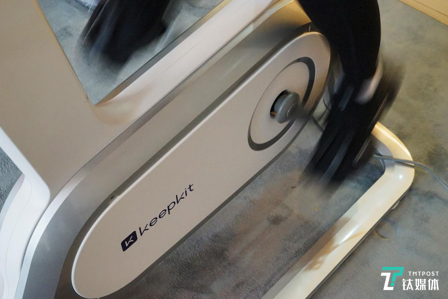 Keep智能动感单车C1支持36挡电磁智能骑行阻力调节