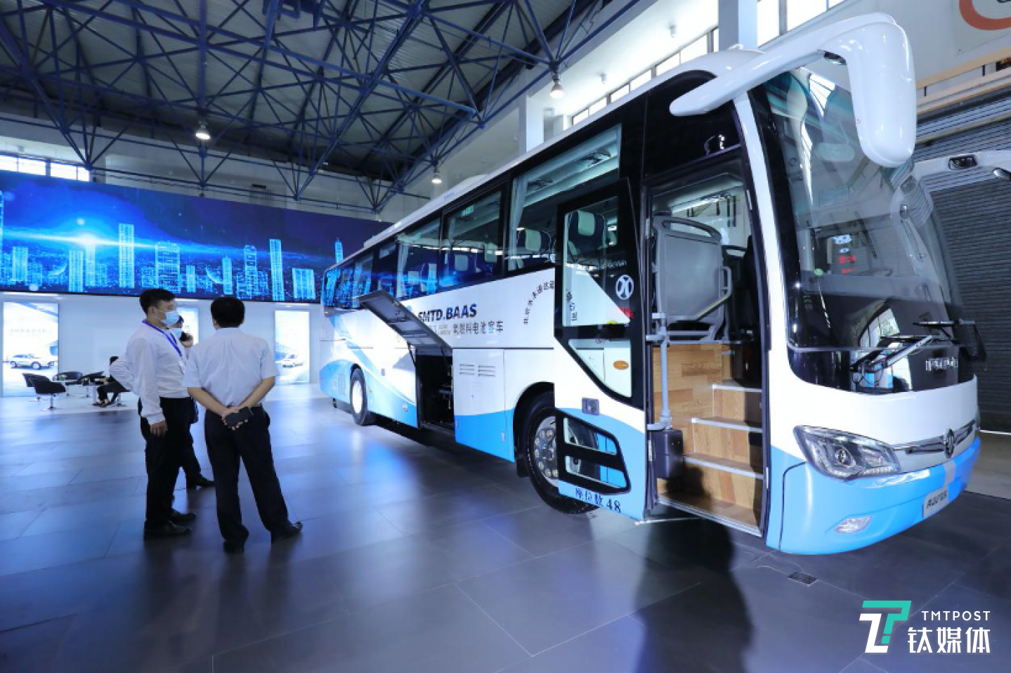 欧辉氢燃料电池客车